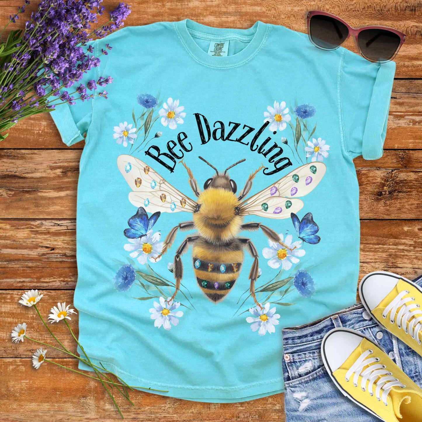 T-Shirt Lagoon Blue / S Vintage Bee Dazzling T-Shirt The Mystic Eden