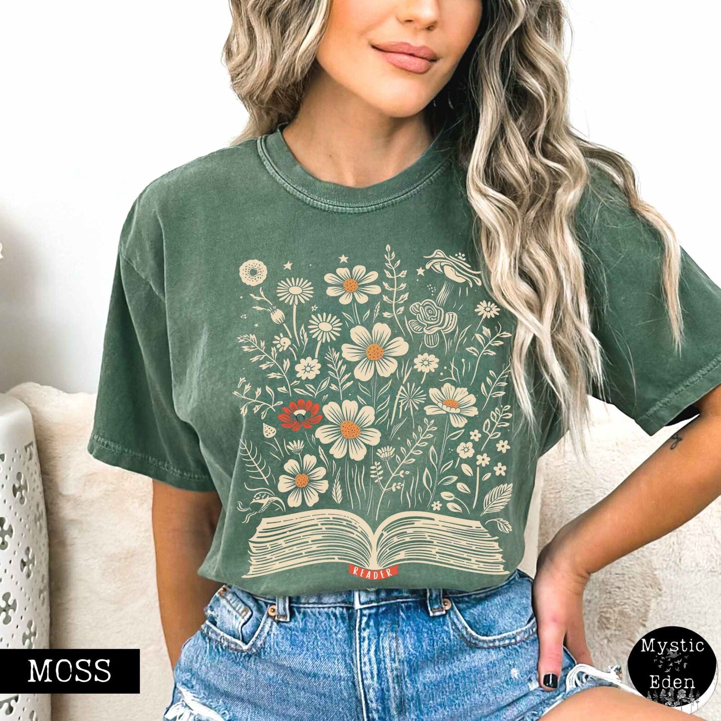 T-Shirt Moss / S Floral Book Reader Tee The Mystic Eden