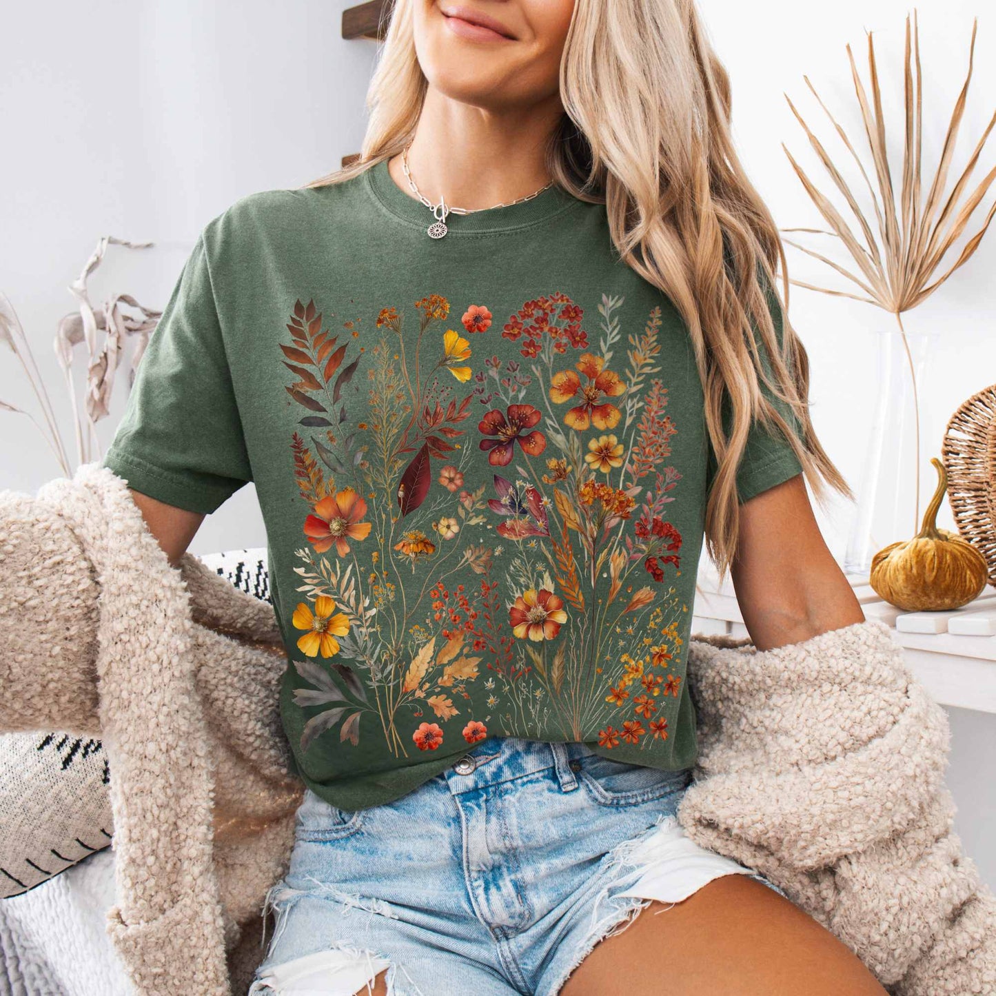 T-Shirt Moss / S Vintage cottagecore fall wildflowers shirt The Mystic Eden