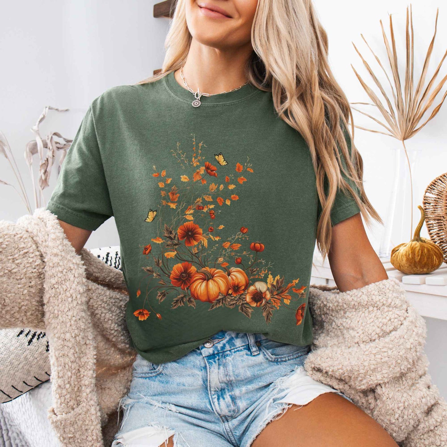 T-Shirt Moss / S Vintage fall floral pumpkin tee The Mystic Eden