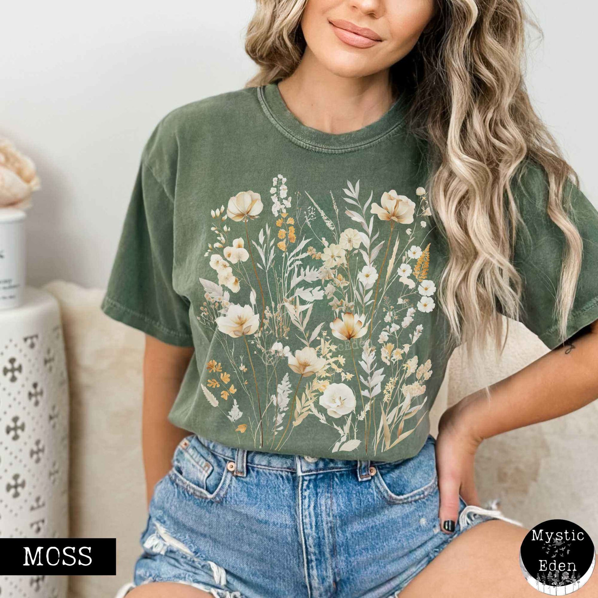 T-Shirt Moss / S Vintage white floral wildflower shirt The Mystic Eden