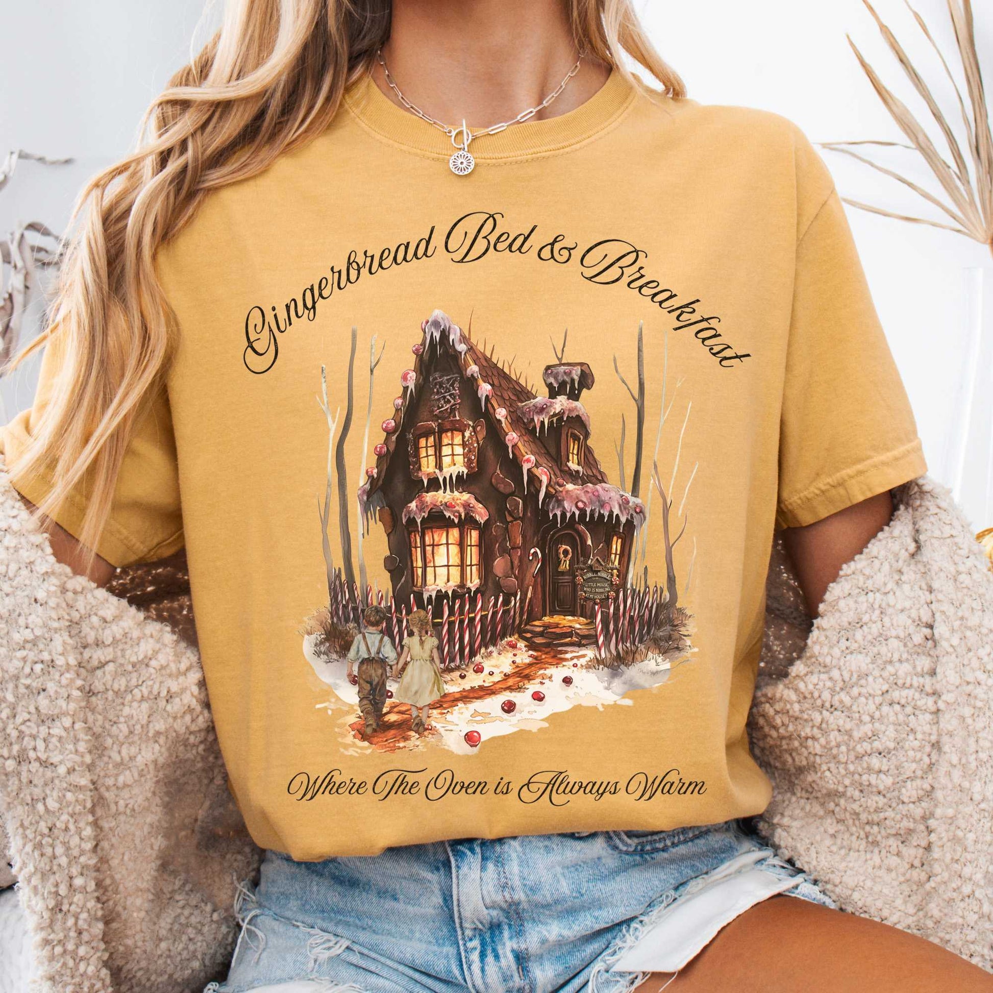 T-Shirt Mustard / S Gingerbread Bed & Breakfast Fairytale Shirt Halloween Shirt The Mystic Eden