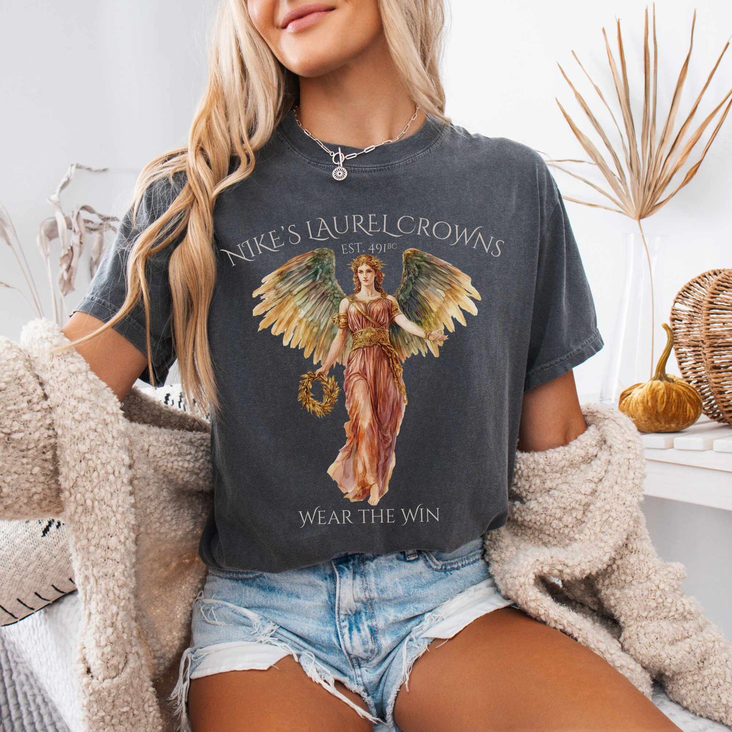 T-Shirt Nike's Laurel Crowns Tee The Mystic Eden