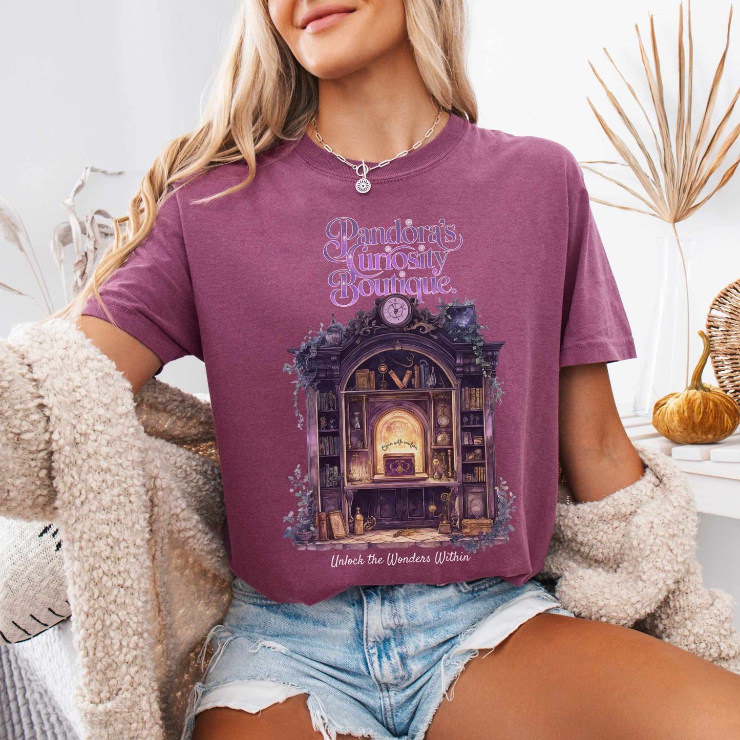 T-Shirt Pandora's Curiosity Boutique Shirt The Mystic Eden