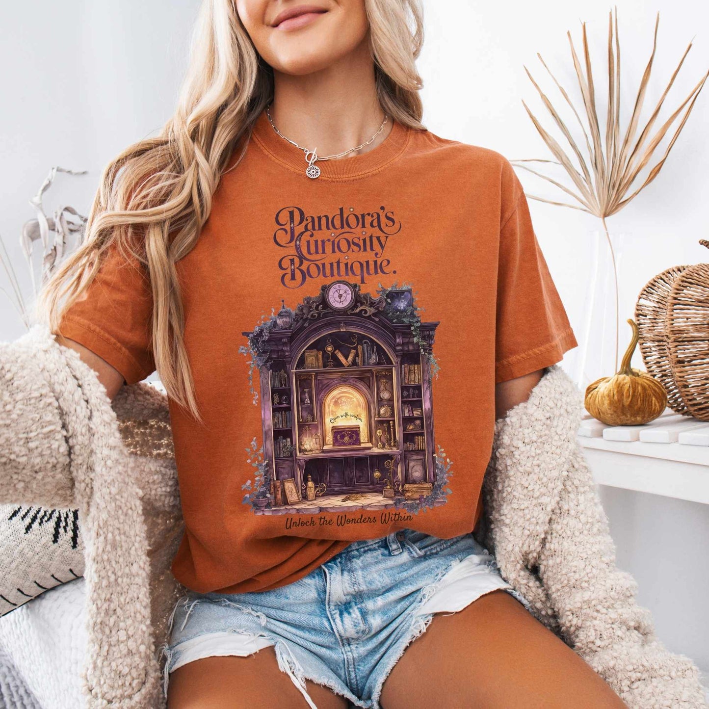 T-Shirt Pandora's Curiosity Boutique Shirt The Mystic Eden