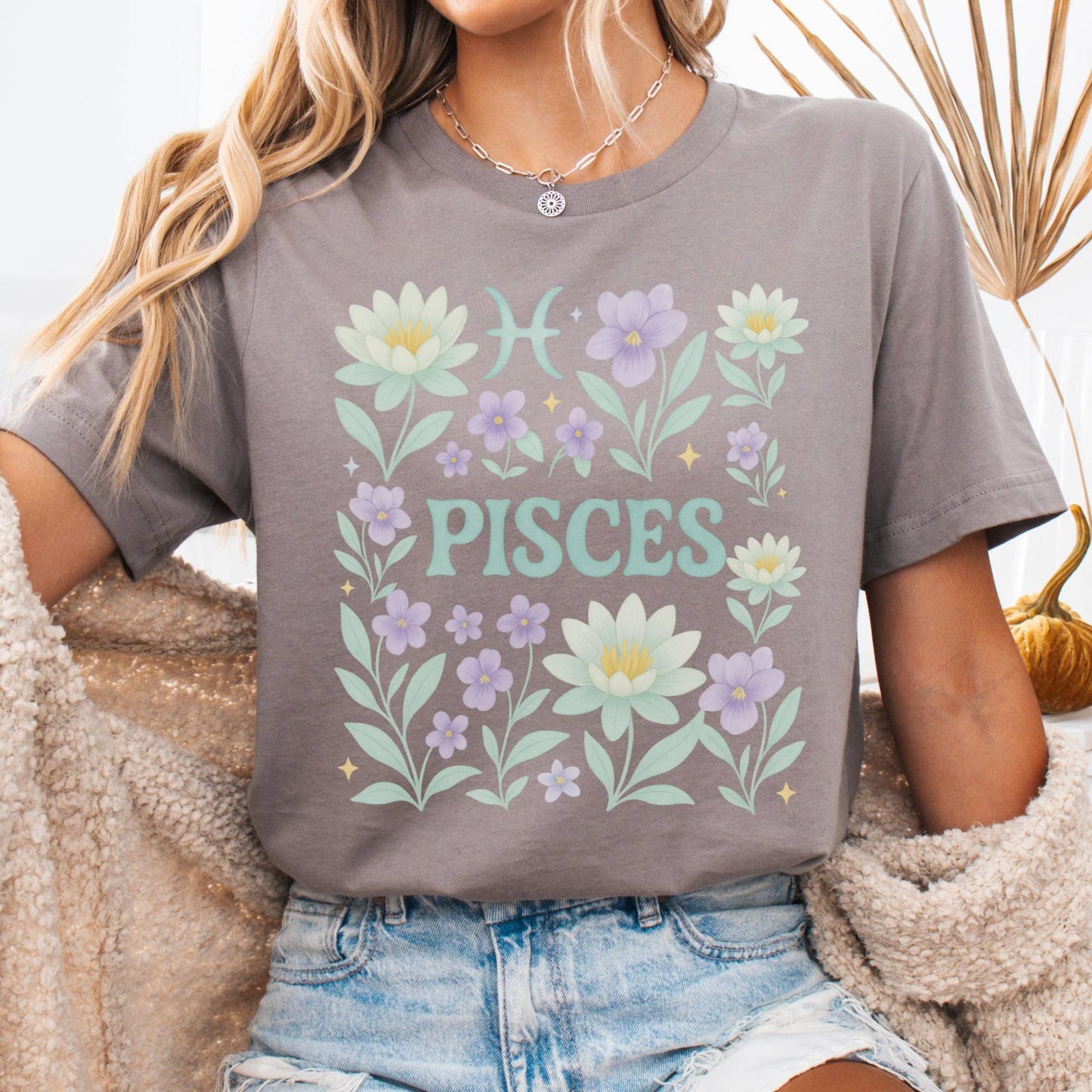 T-Shirt Pebble Brown / S Pisces Bella T-Shirt – Retro Floral Zodiac Tee The Mystic Eden