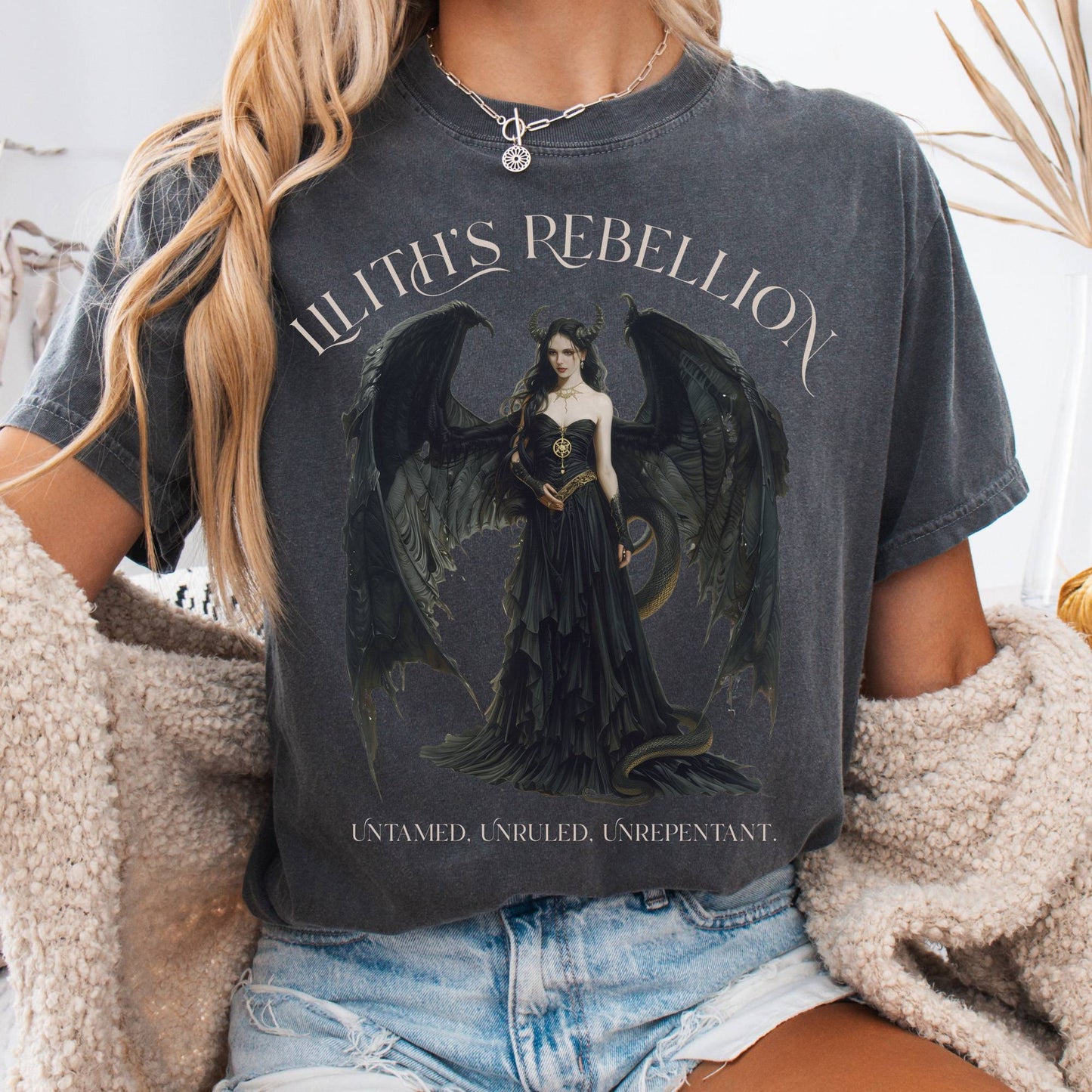 T-Shirt Pepper / S Lilith's Rebellion T-Shirt β Dark Divine Feminine Tee The Mystic Eden