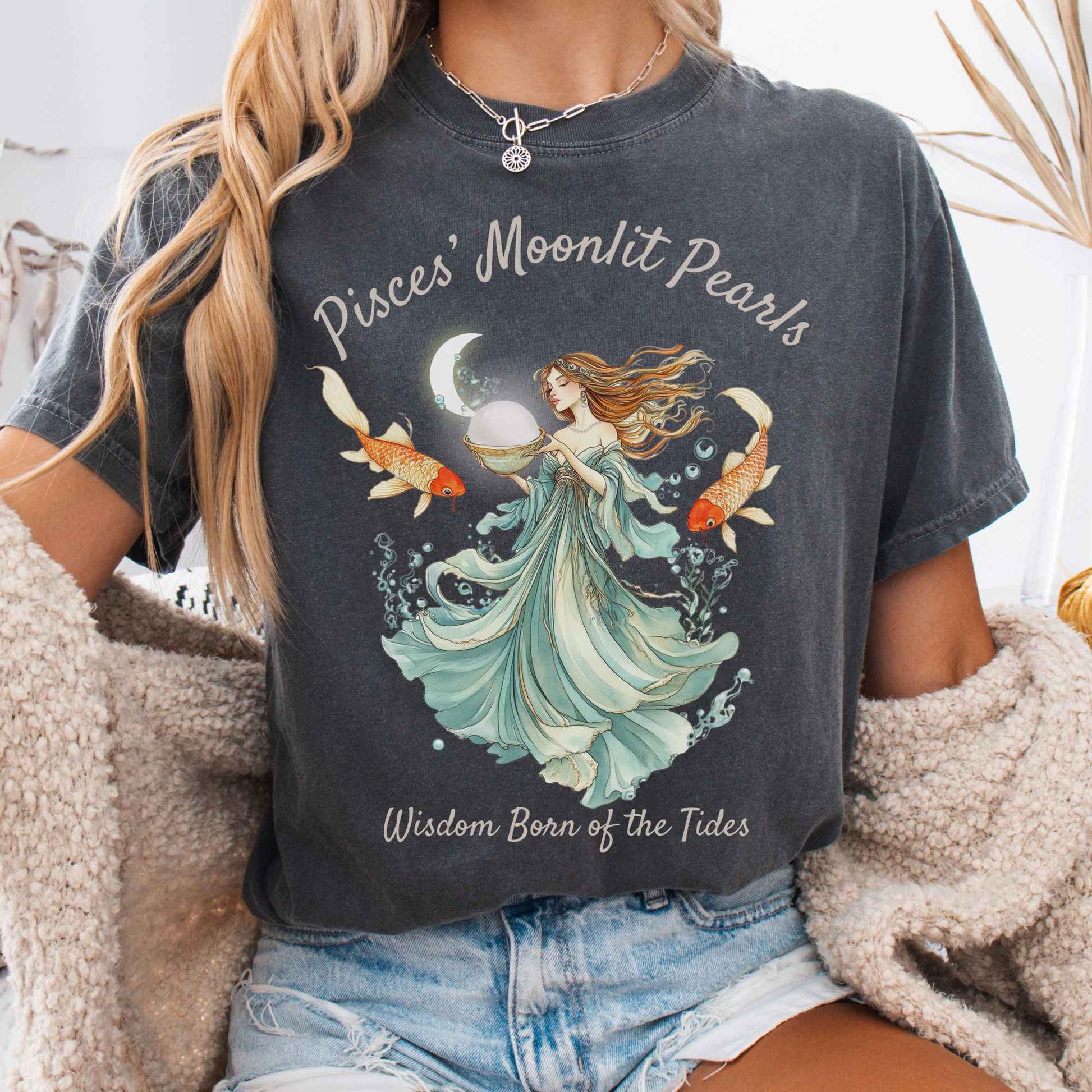 T-Shirt Pepper / S Pisces' Moonlit Pearls Zodiac Shirt The Mystic Eden