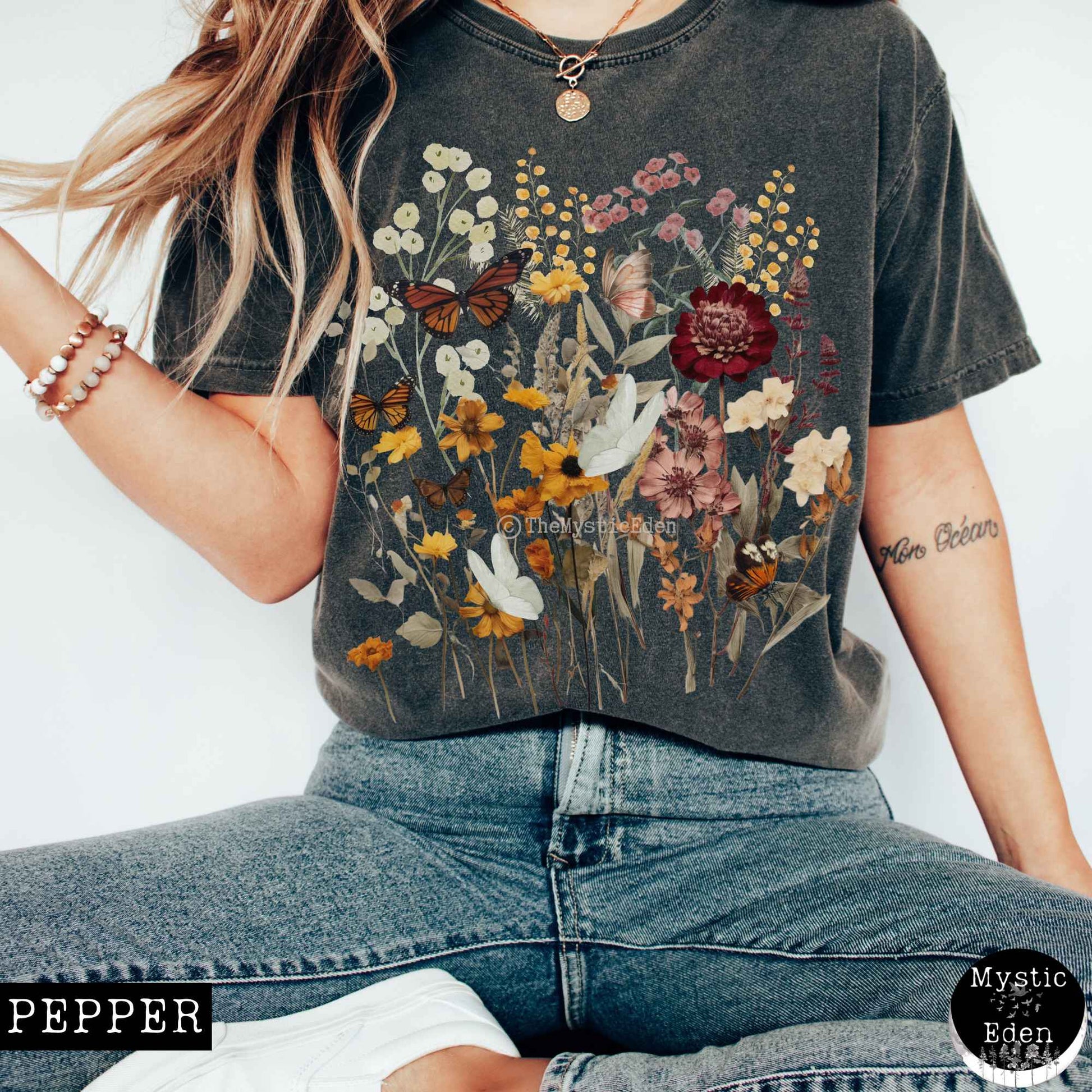 T-Shirt Pepper / S Vintage cottagecore wildflowers shirt The Mystic Eden