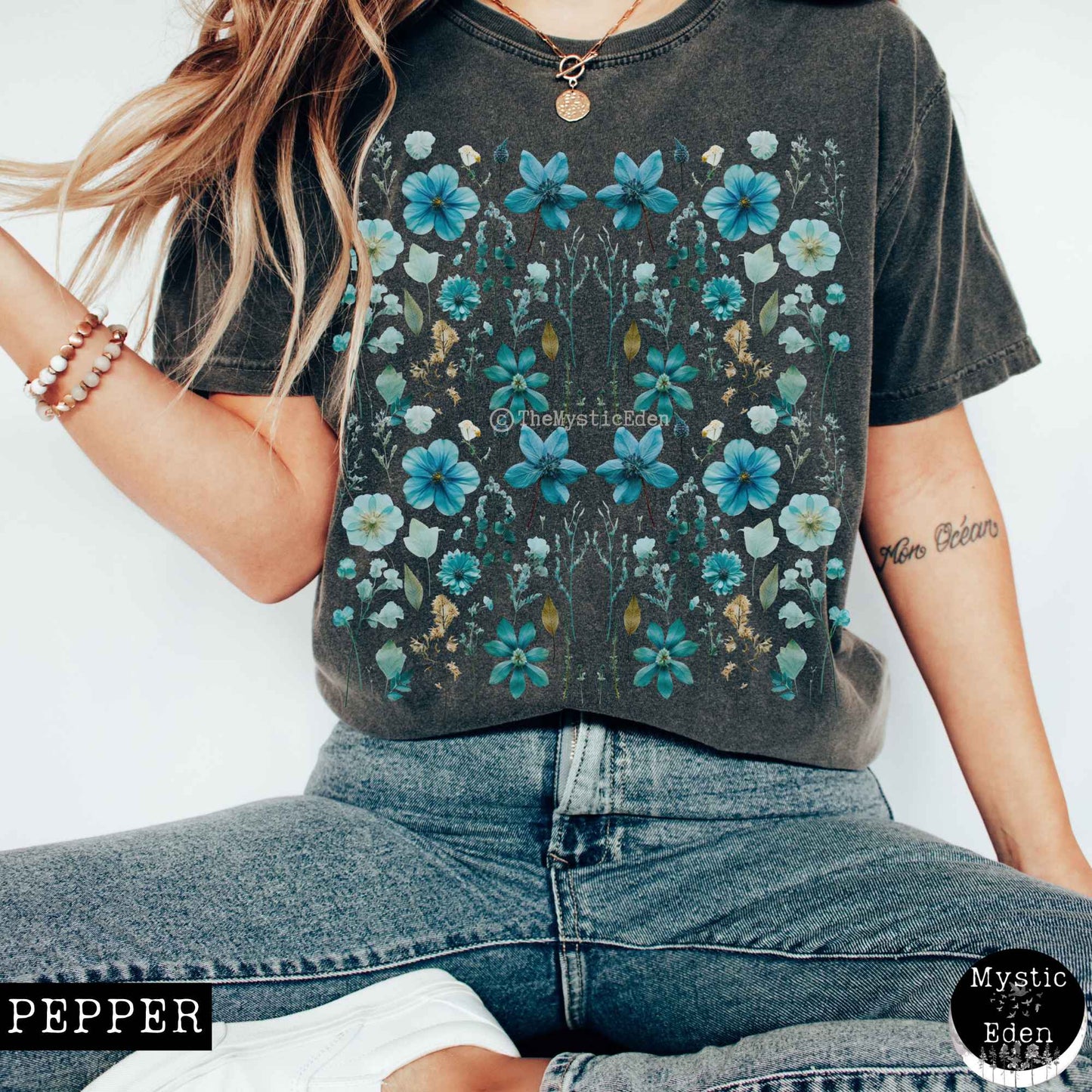 T-Shirt Pepper / S Vintage turquoise wildflower shirt The Mystic Eden