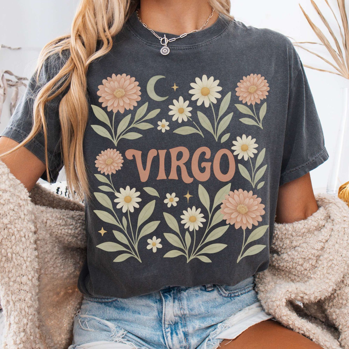 T-Shirt Pepper / S Virgo T-Shirt – Retro Floral Zodiac Tee The Mystic Eden