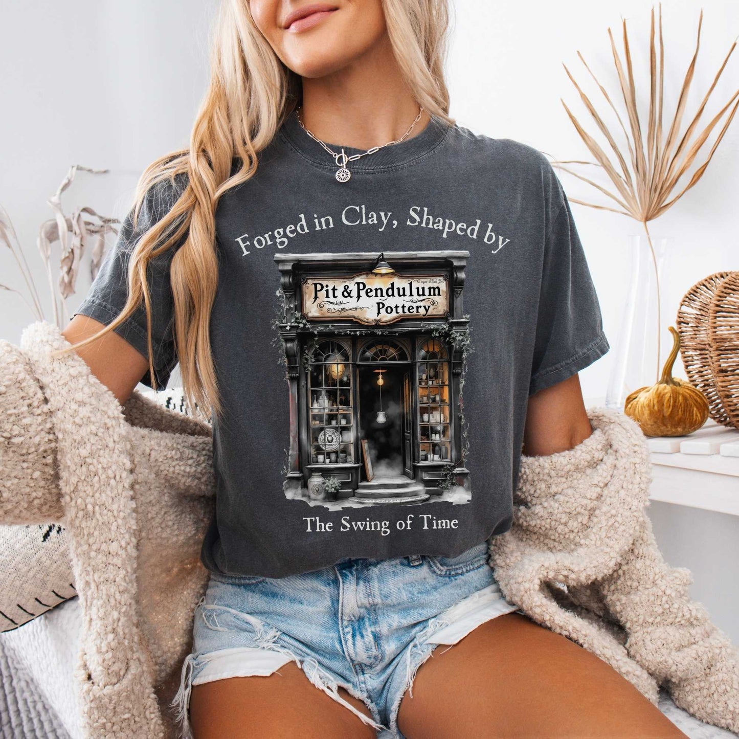 T-Shirt Pit & Pendulum Pottery Edgar Allan Poe Shirt The Mystic Eden