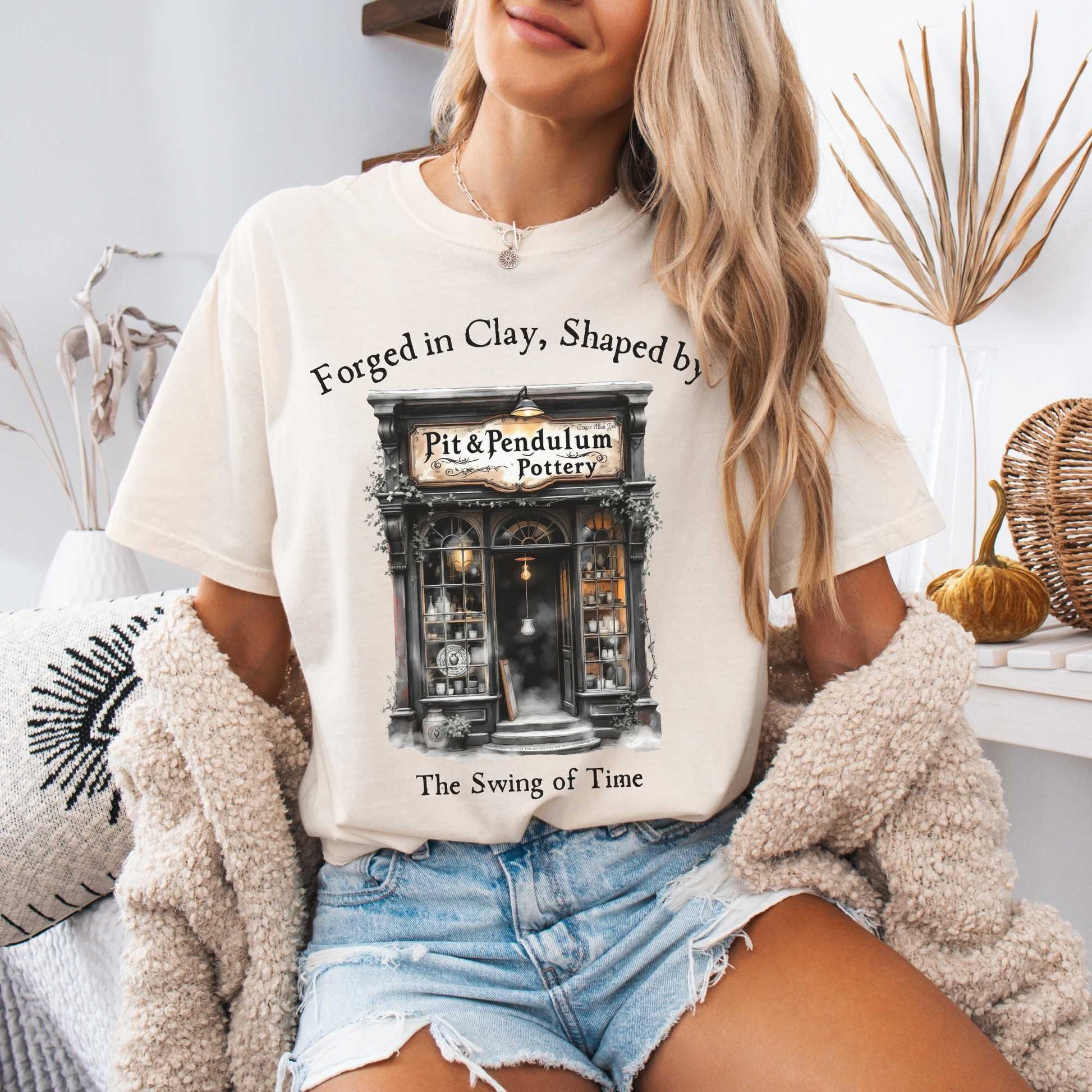 T-Shirt Pit & Pendulum Pottery Edgar Allan Poe Shirt The Mystic Eden