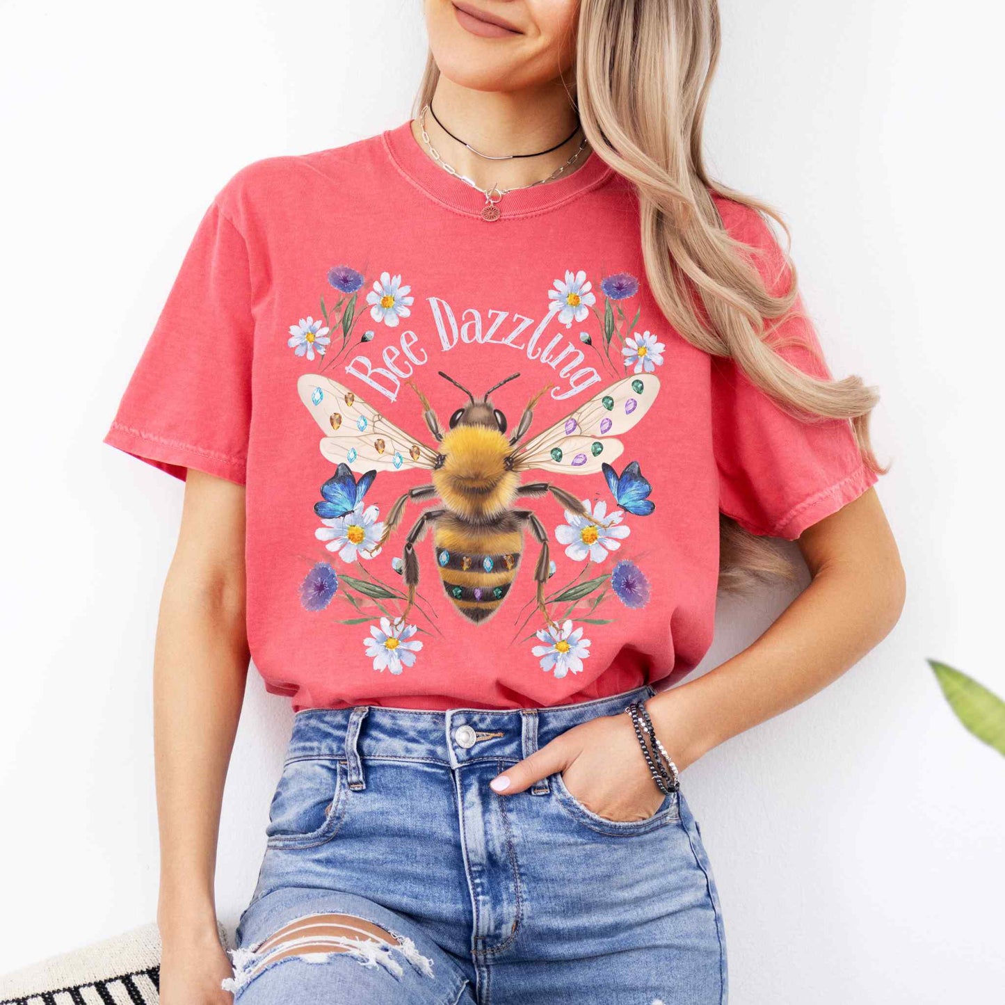 T-Shirt Vintage Bee Dazzling T-Shirt The Mystic Eden