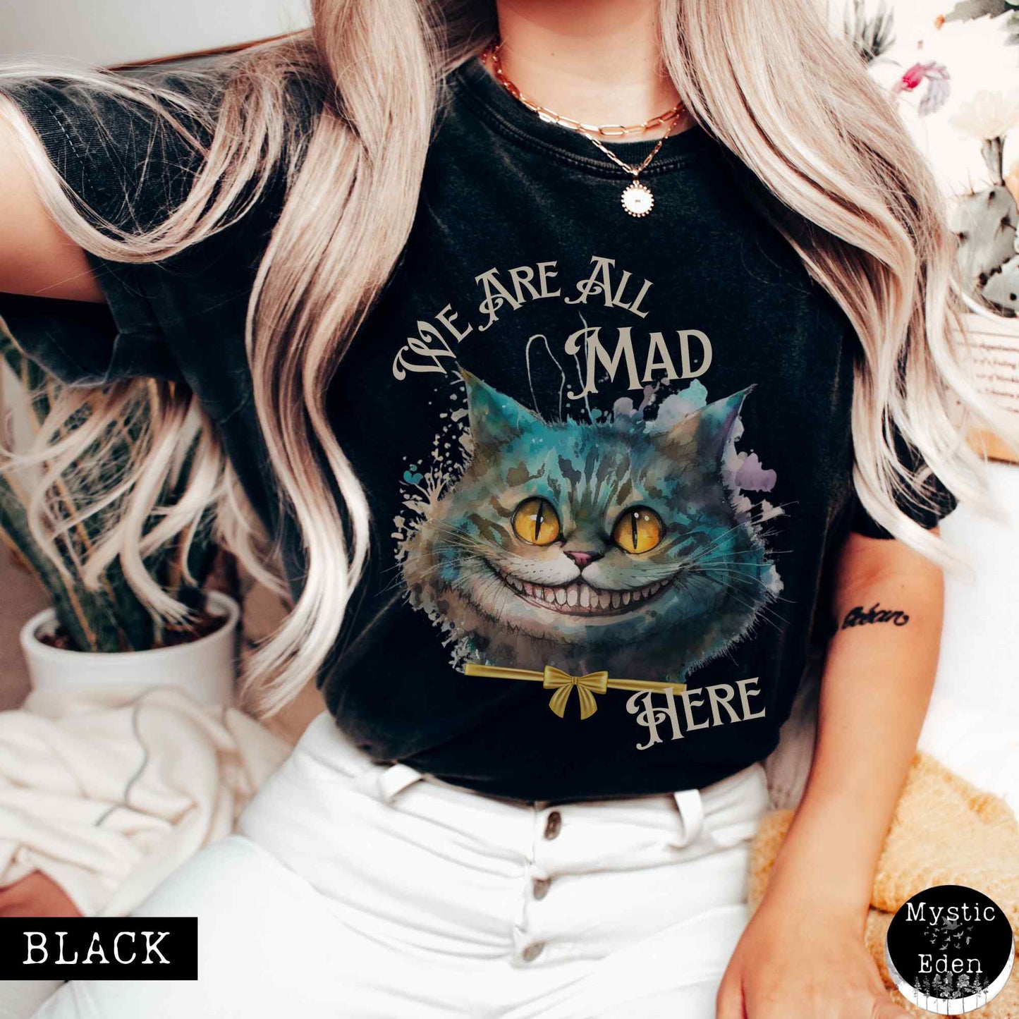 T-Shirt Vintage Cheshire Cat Alice in Wonderland T-Shirt The Mystic Eden
