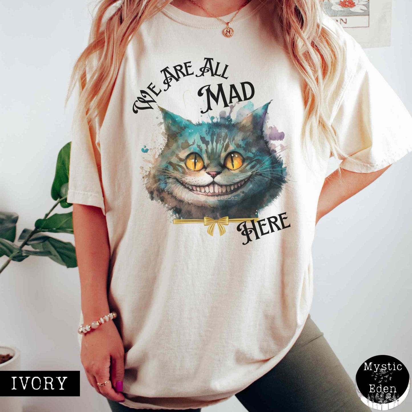 T-Shirt Vintage Cheshire Cat Alice in Wonderland T-Shirt The Mystic Eden