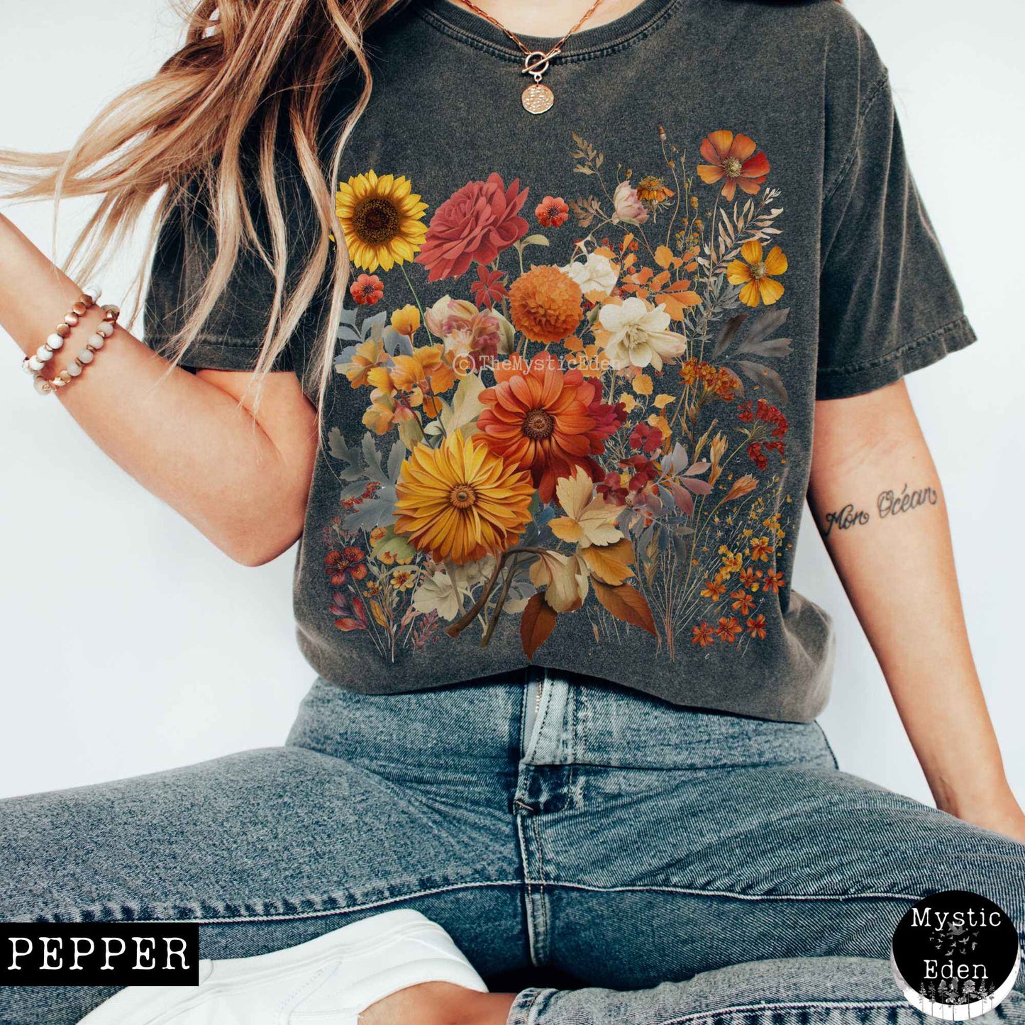 T-Shirt Vintage cottagecore fall aesthetic floral shirt The Mystic Eden