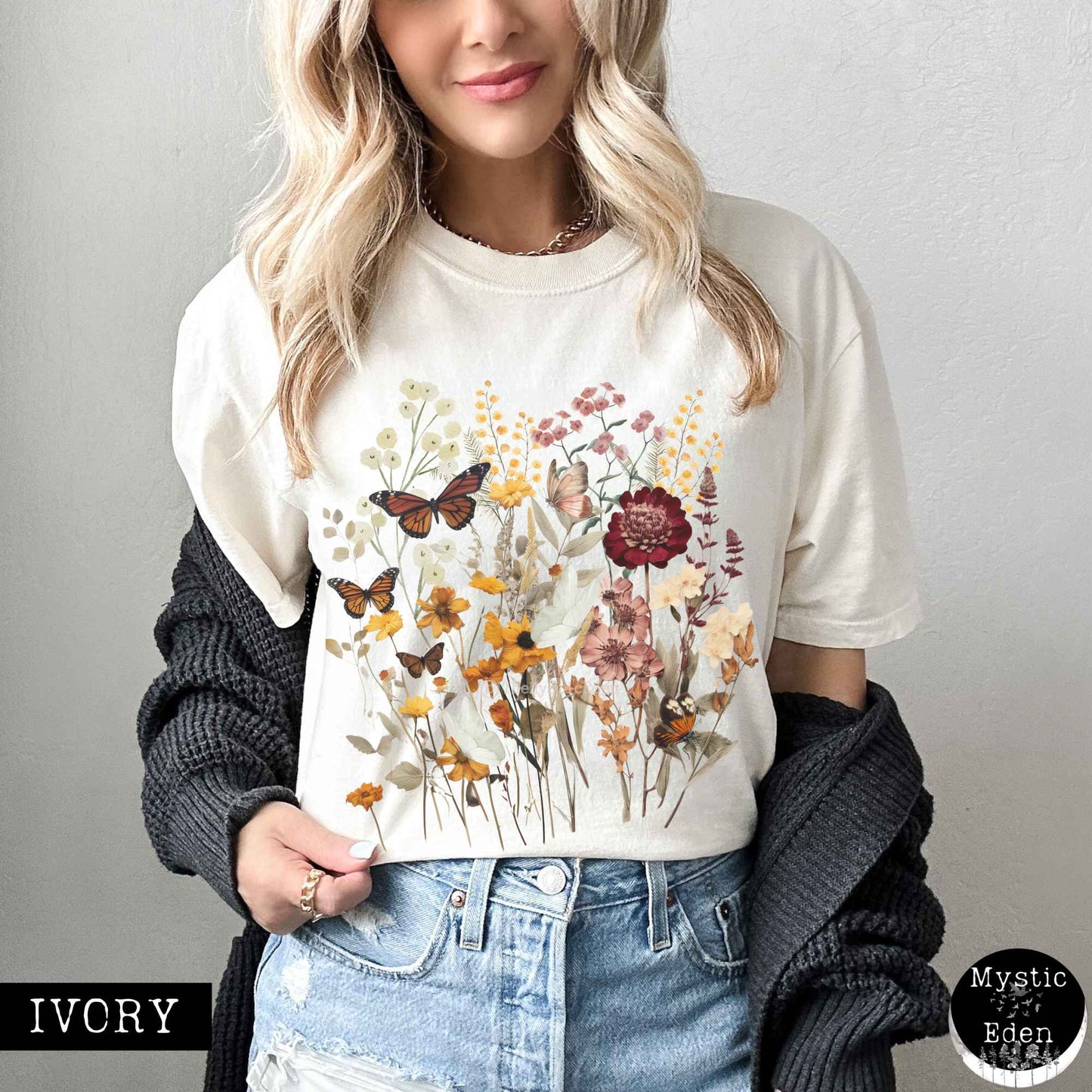 T-Shirt Vintage cottagecore wildflowers shirt The Mystic Eden