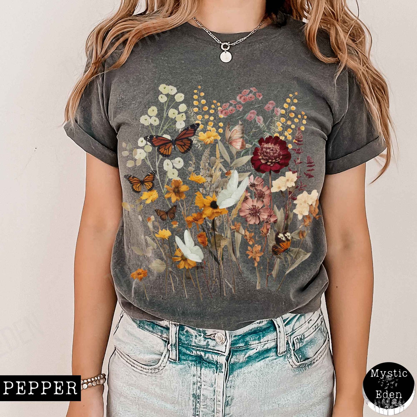 T-Shirt Vintage cottagecore wildflowers shirt The Mystic Eden