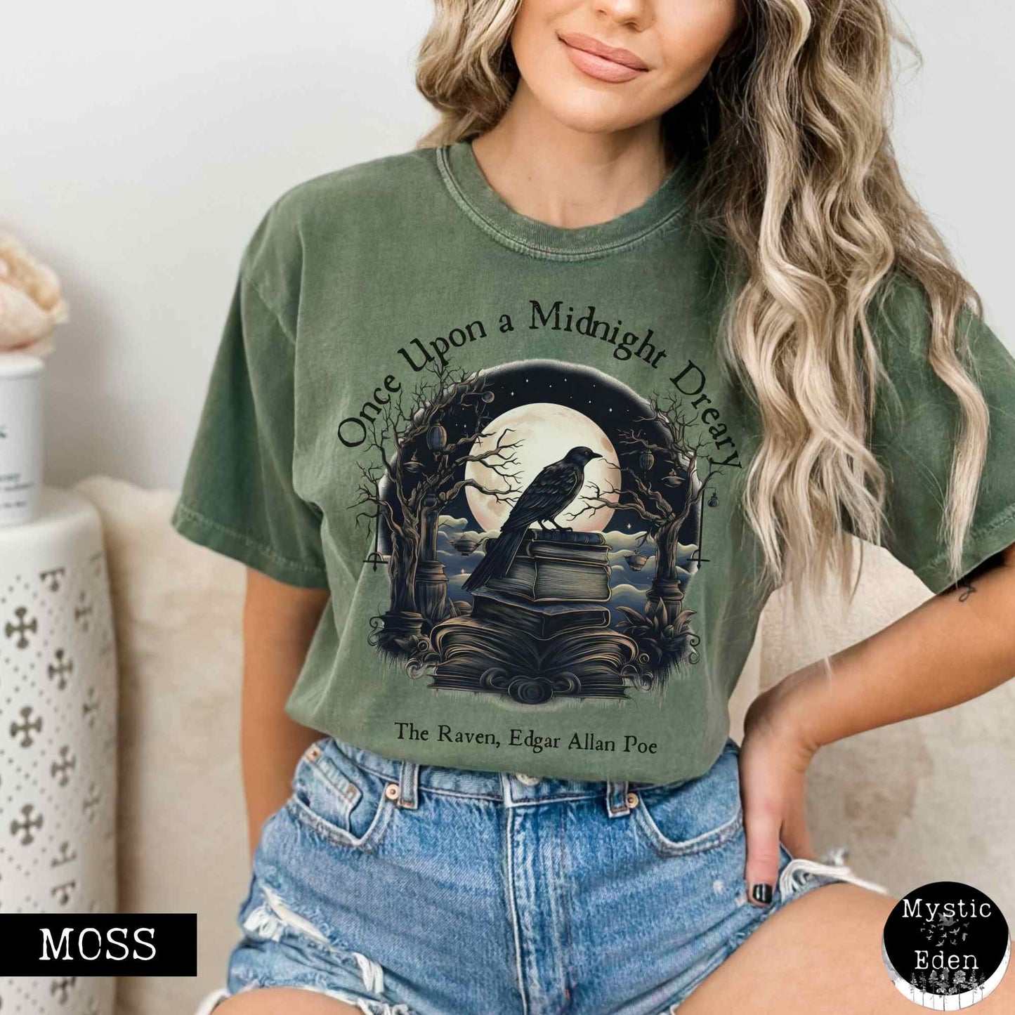 T-Shirt Vintage Edgar Allan Poe Shirt - Once upon a midnight dreary The Mystic Eden
