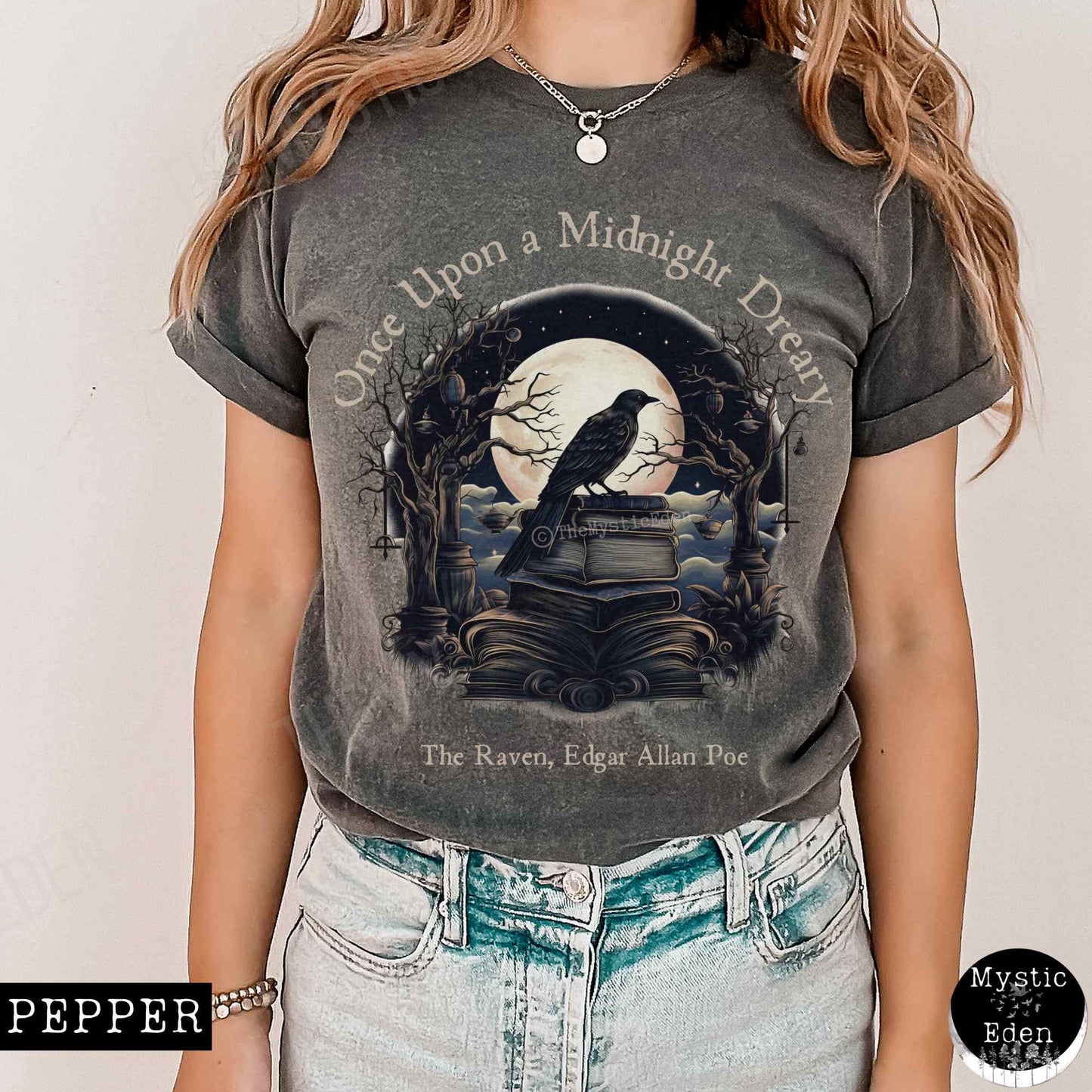 T-Shirt Vintage Edgar Allan Poe Shirt - Once upon a midnight dreary The Mystic Eden