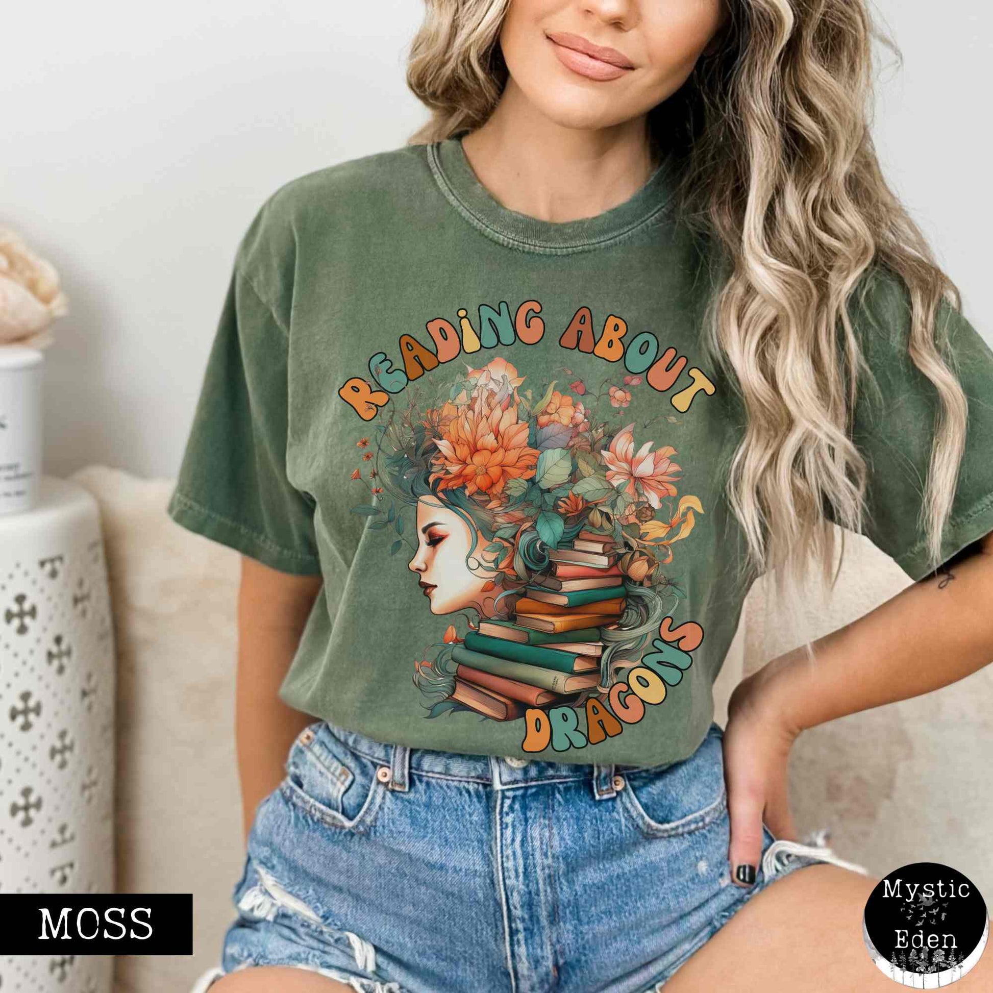 T-Shirt Vintage Reading About Dragons Bookish T-Shirt The Mystic Eden