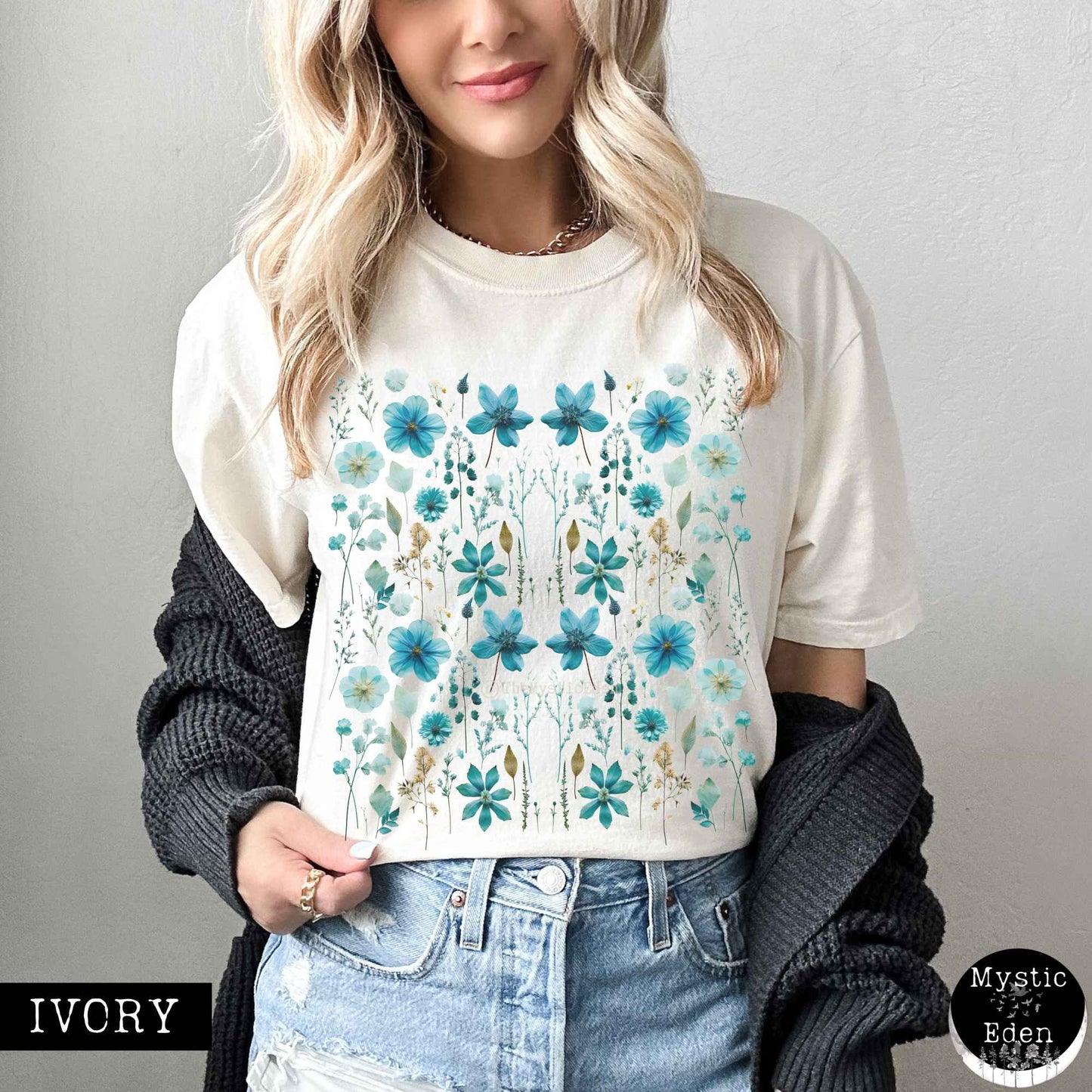 T-Shirt Vintage turquoise wildflower shirt The Mystic Eden
