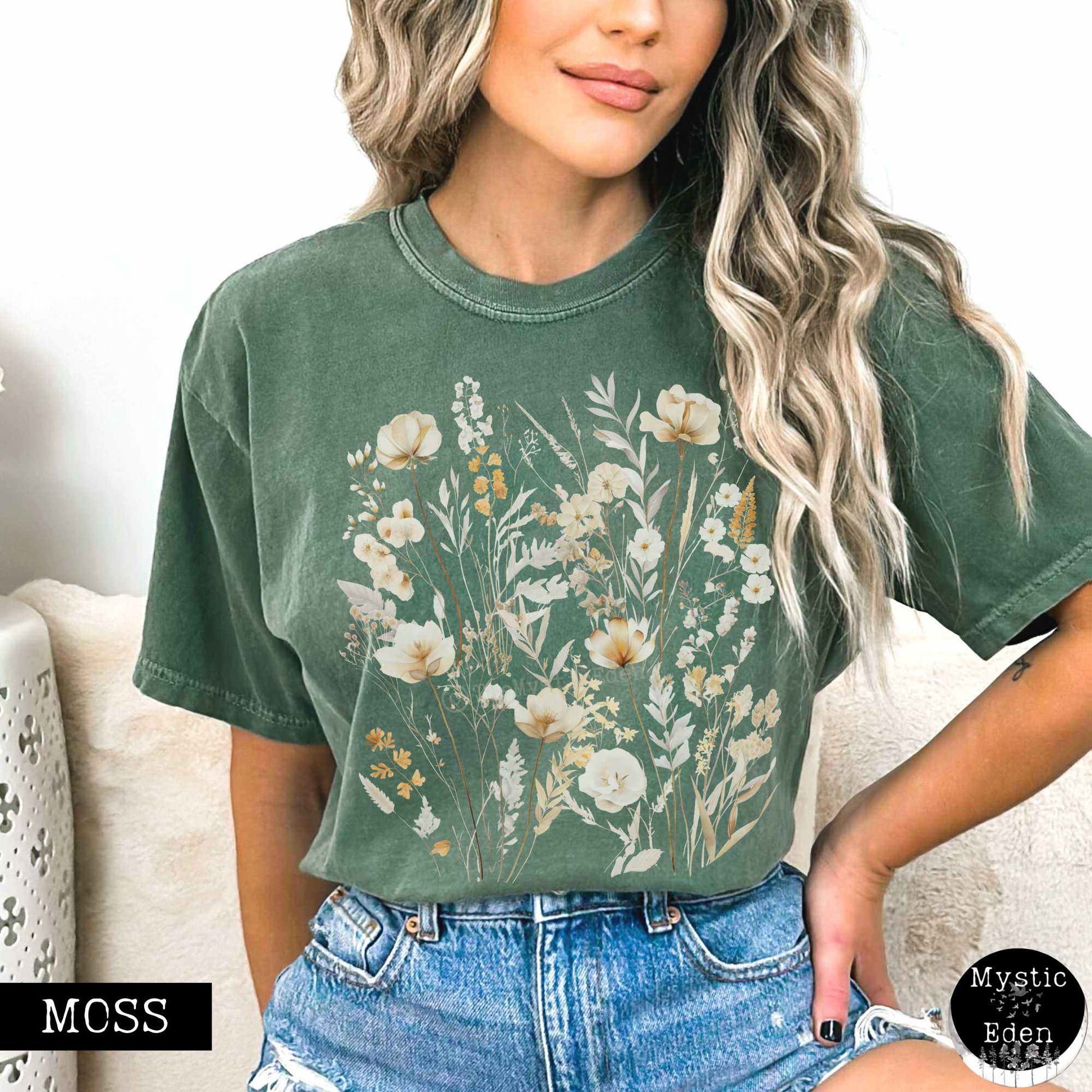 T-Shirt Vintage white floral wildflower shirt The Mystic Eden
