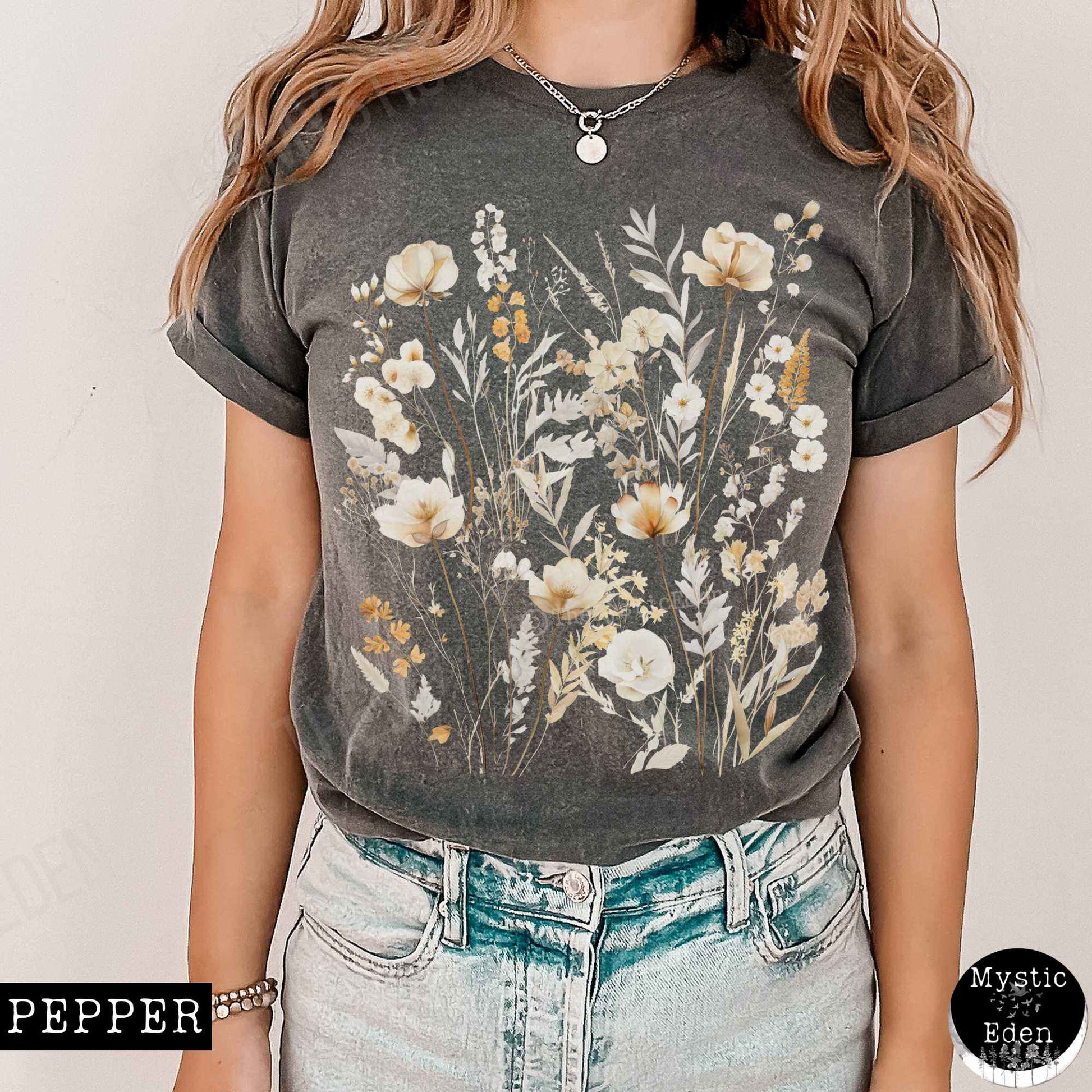 T-Shirt Vintage white floral wildflower shirt The Mystic Eden