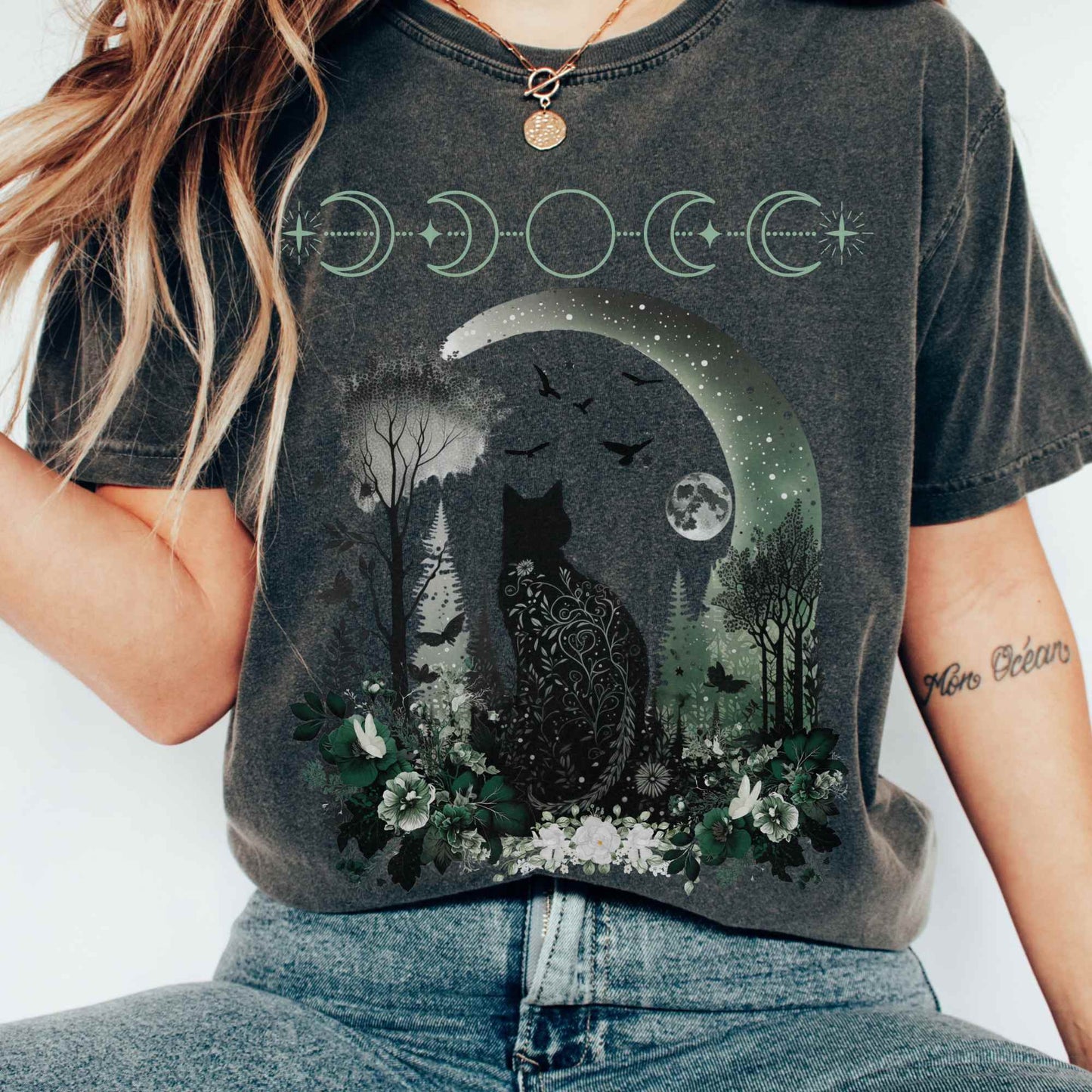 T-Shirt Vintage Witchy Black Cat Shirt The Mystic Eden