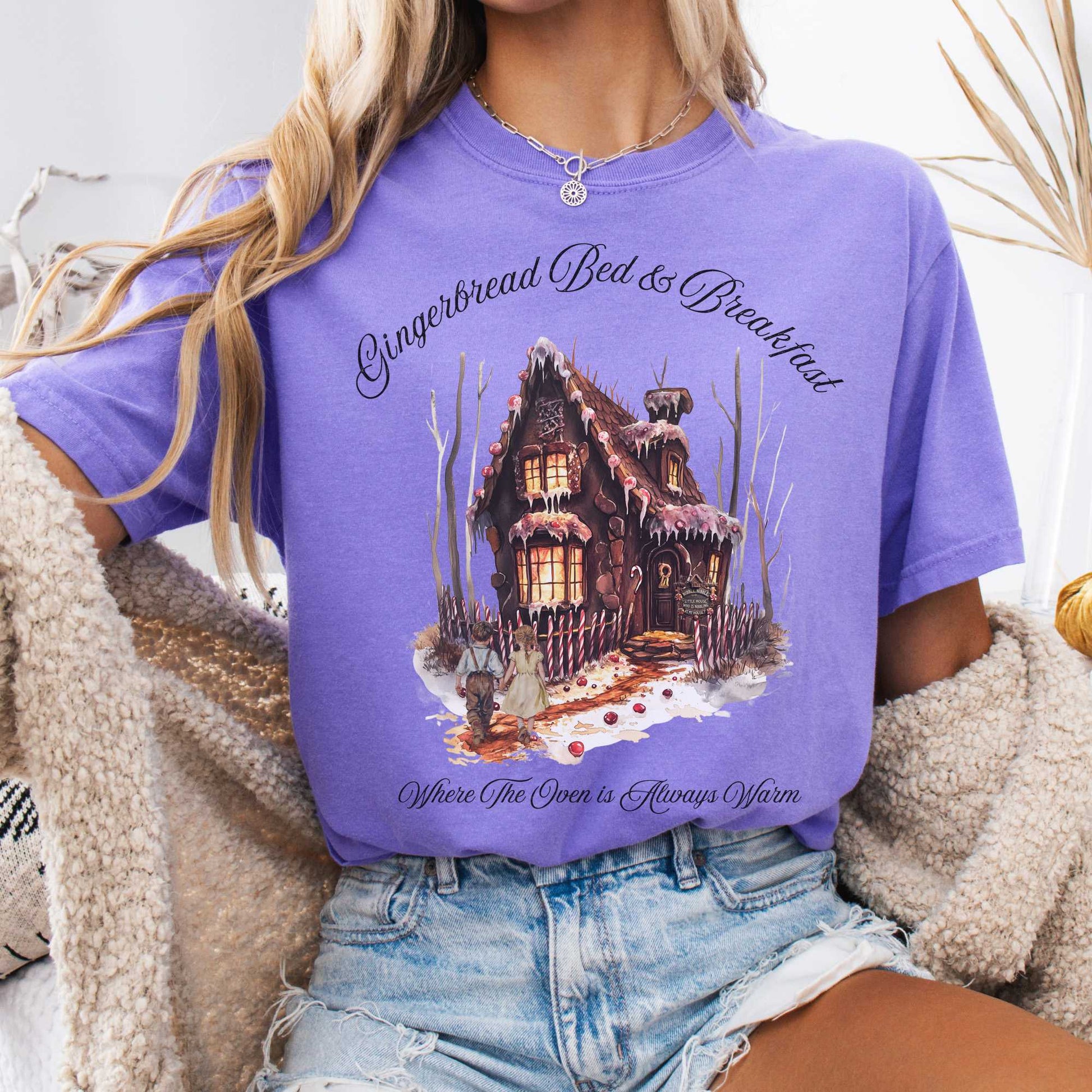 T-Shirt Violet / S Gingerbread Bed & Breakfast Fairytale Shirt Halloween Shirt The Mystic Eden
