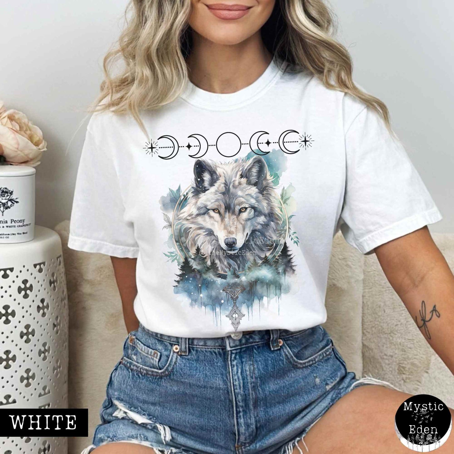 T-Shirt White / S Vintage Wolf T-shirt The Mystic Eden