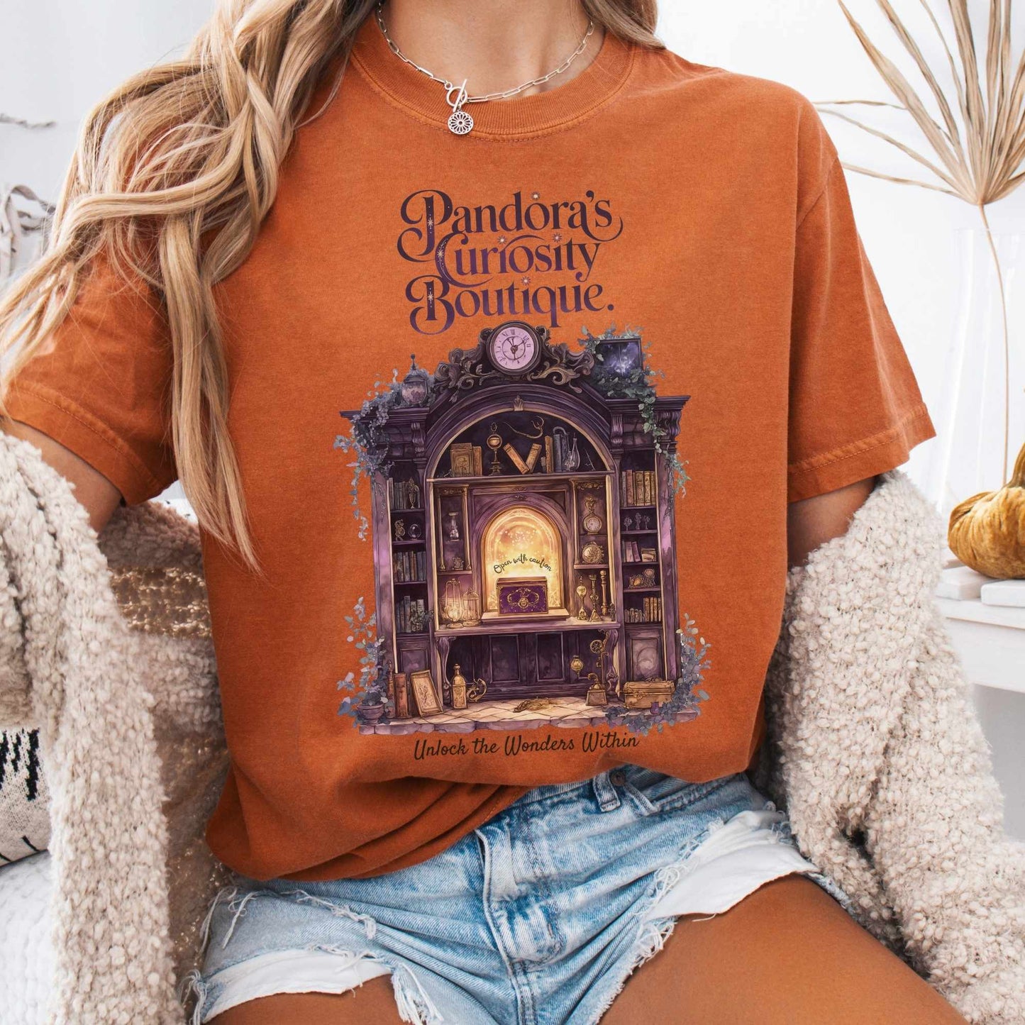 T-Shirt Yam / S Pandora's Curiosity Boutique Shirt The Mystic Eden