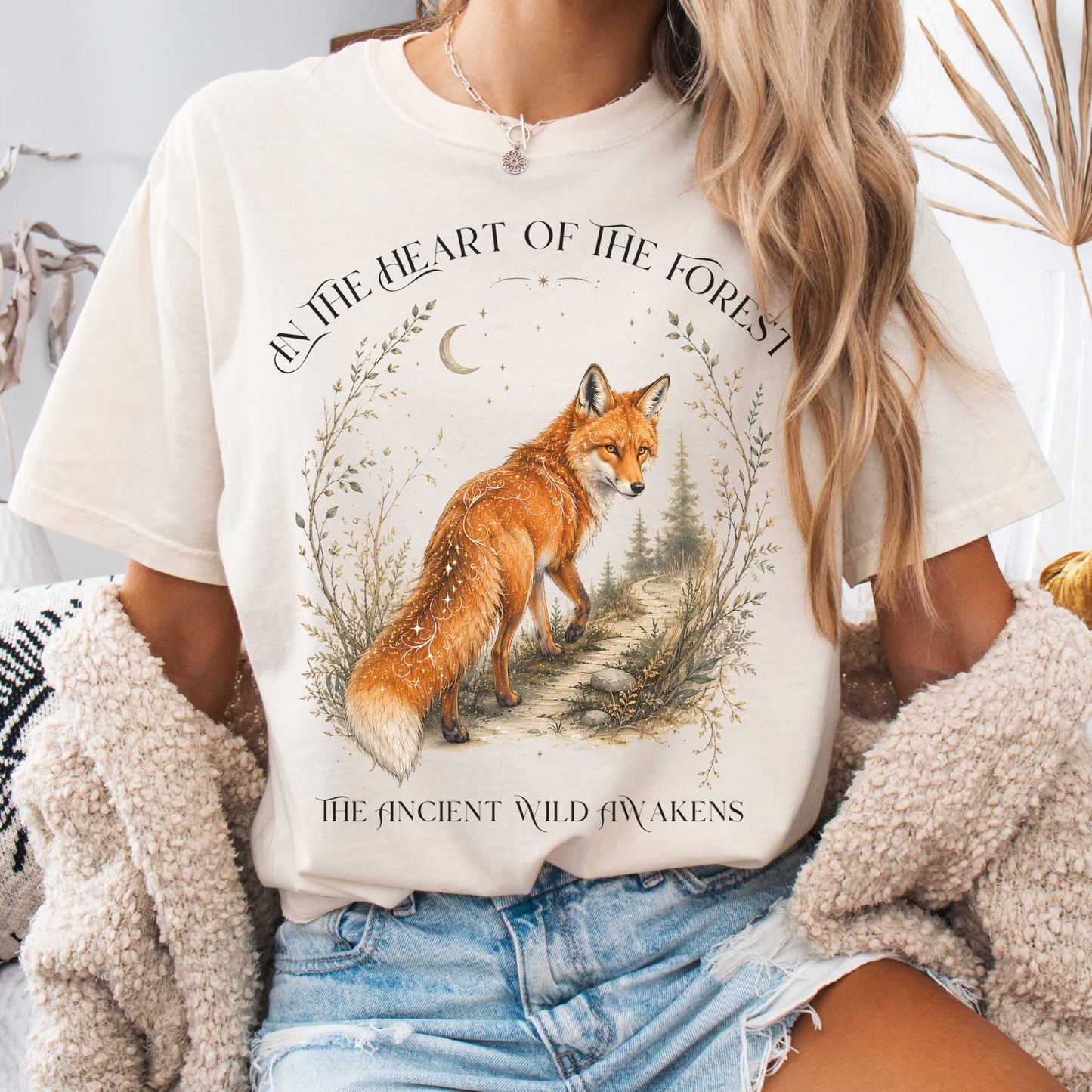 T-Shirt Ivory / S In the Heart of the Forest The Ancient Wild Awakens Fox T-Shirt The Mystic Eden