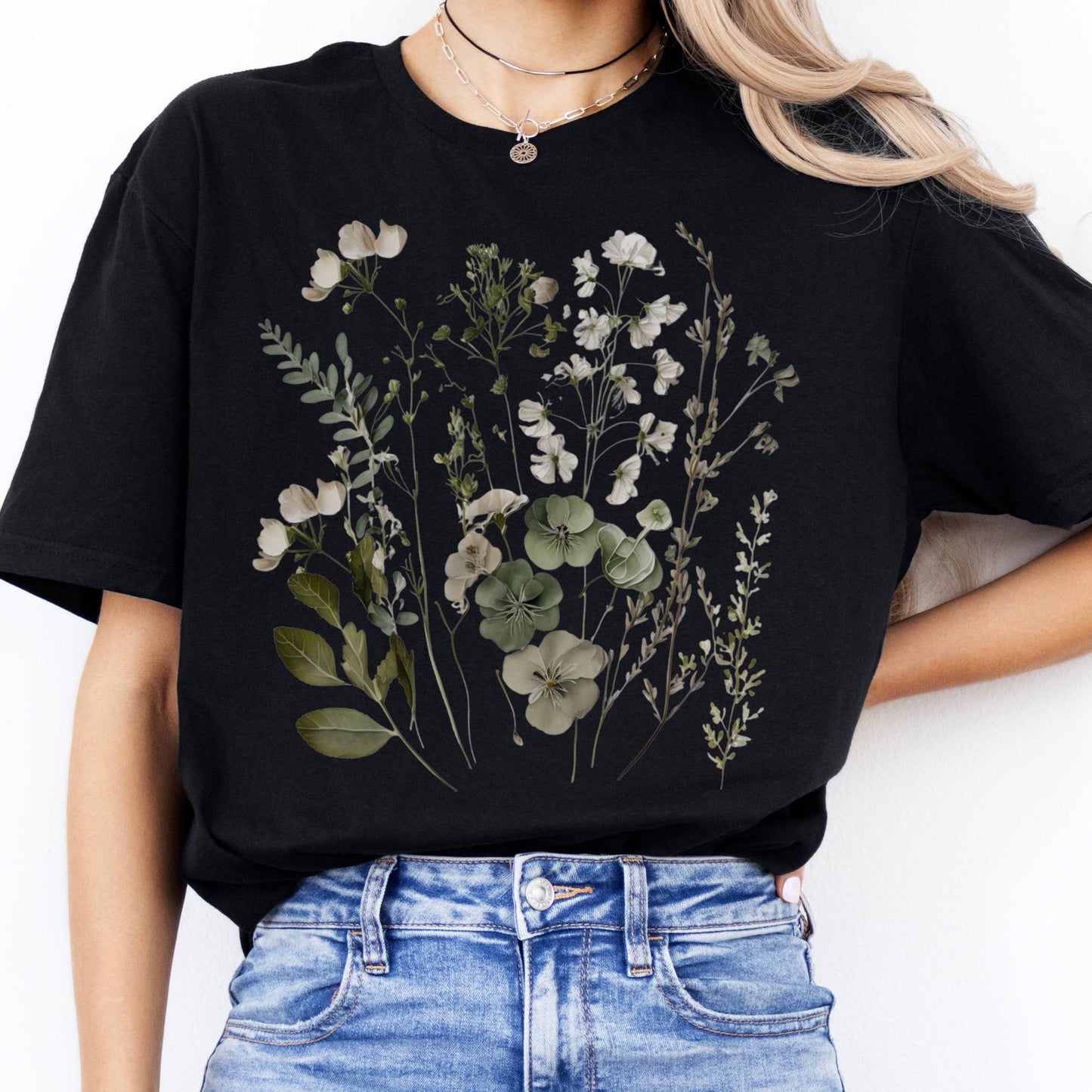 T-Shirt Sage and White Wildflower T-Shirt The Mystic Eden