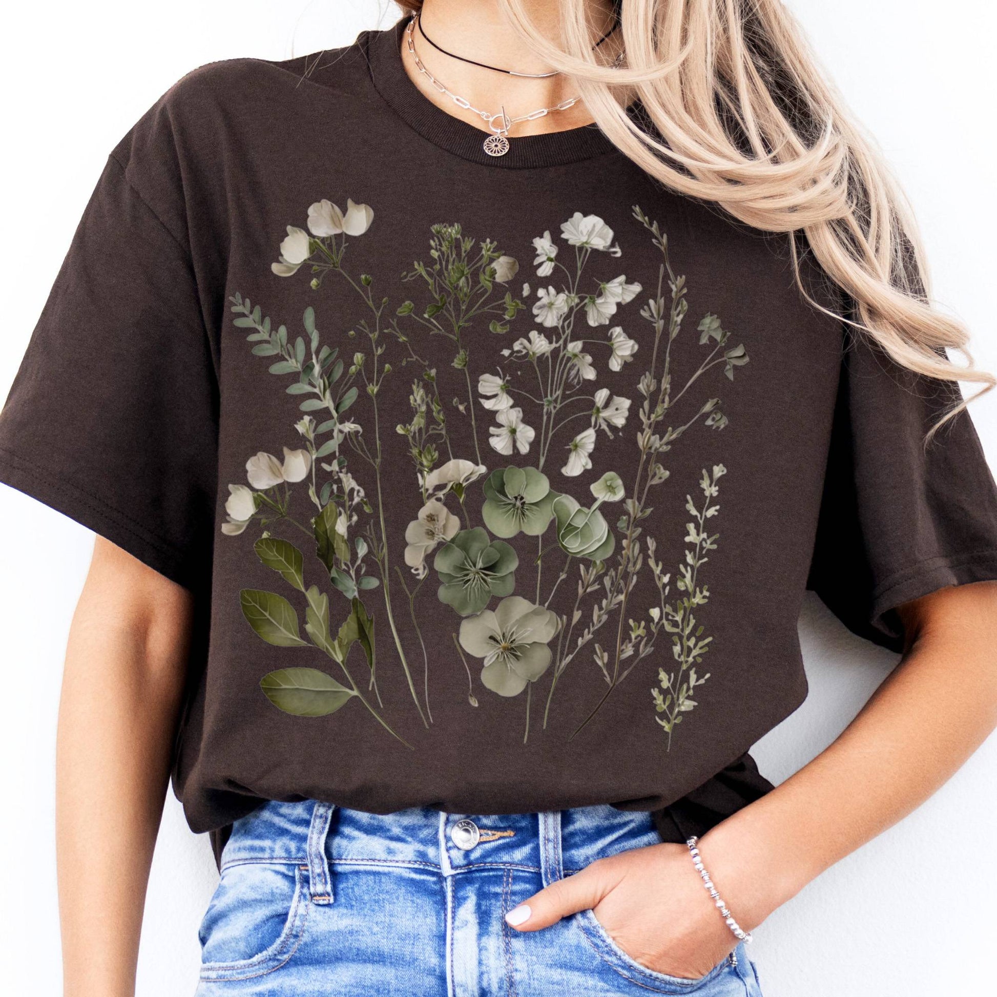 T-Shirt Sage and White Wildflower T-Shirt The Mystic Eden