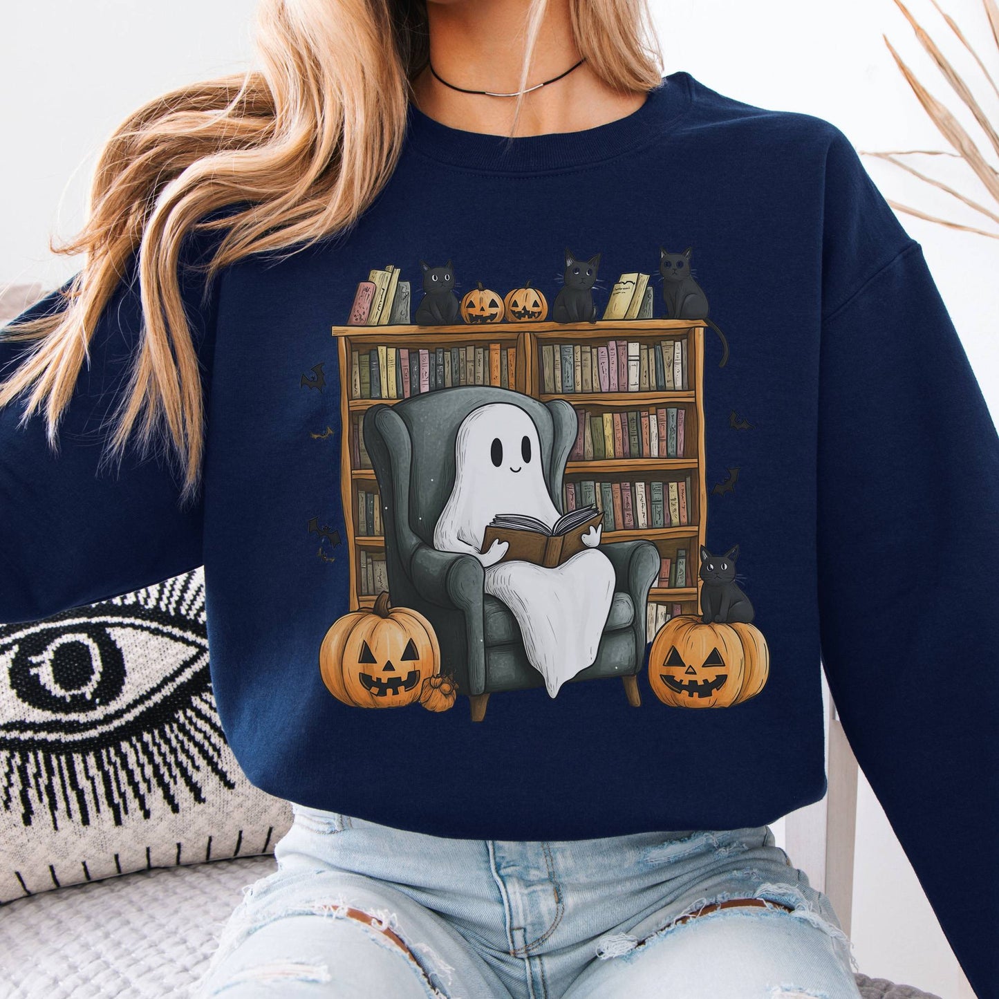 Sweatshirt Happy Reading Ghost with Black Cats Sweatshirt The Mystic Eden
