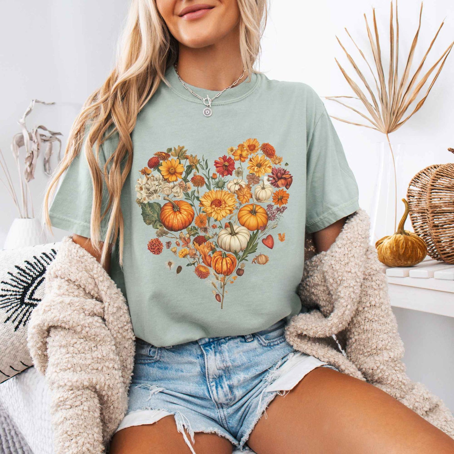 Vintage fall floral pumpkin heart tee