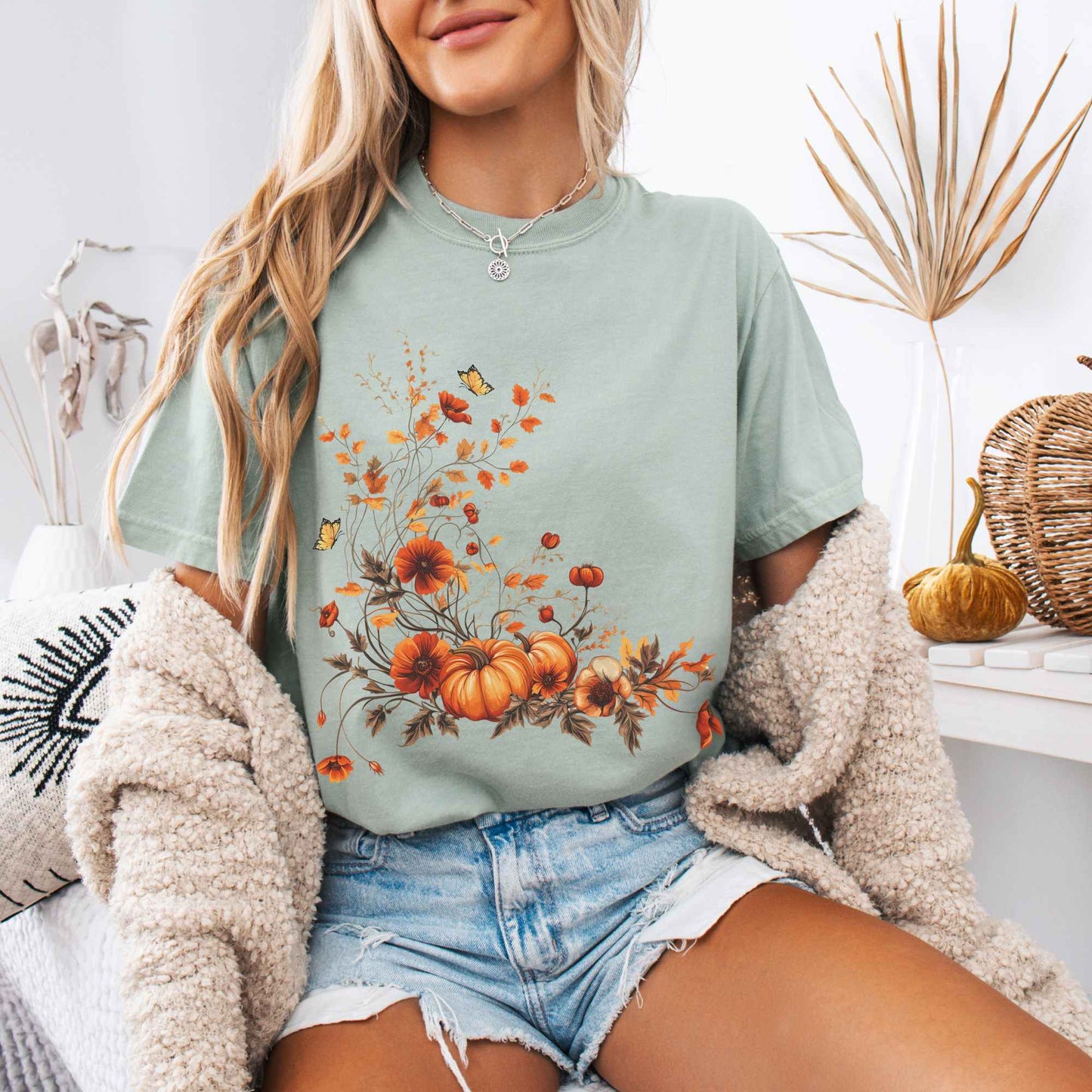 Vintage fall floral pumpkin tee