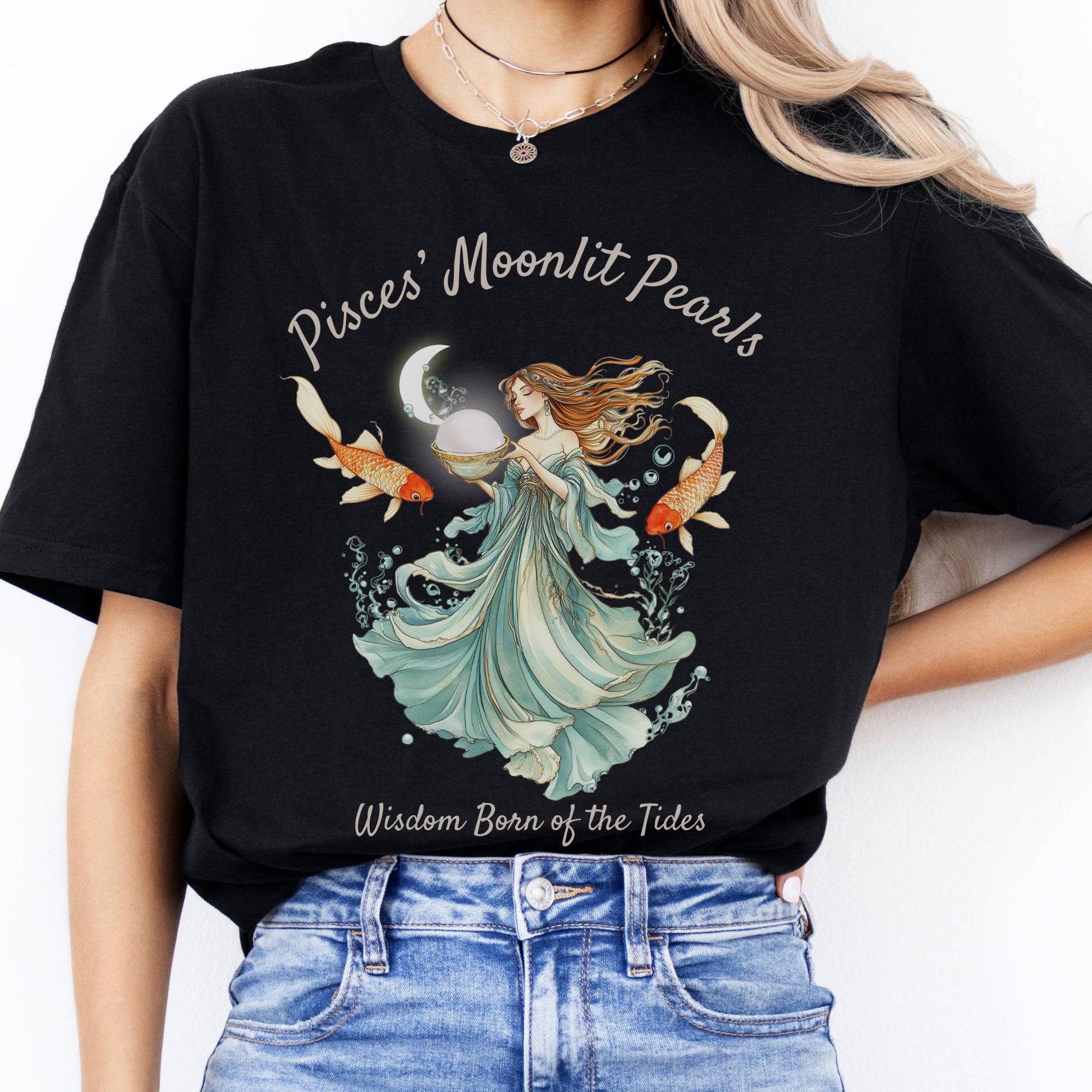 T-Shirt Pisces' Moonlit Pearls Zodiac T-Shirt The Mystic Eden