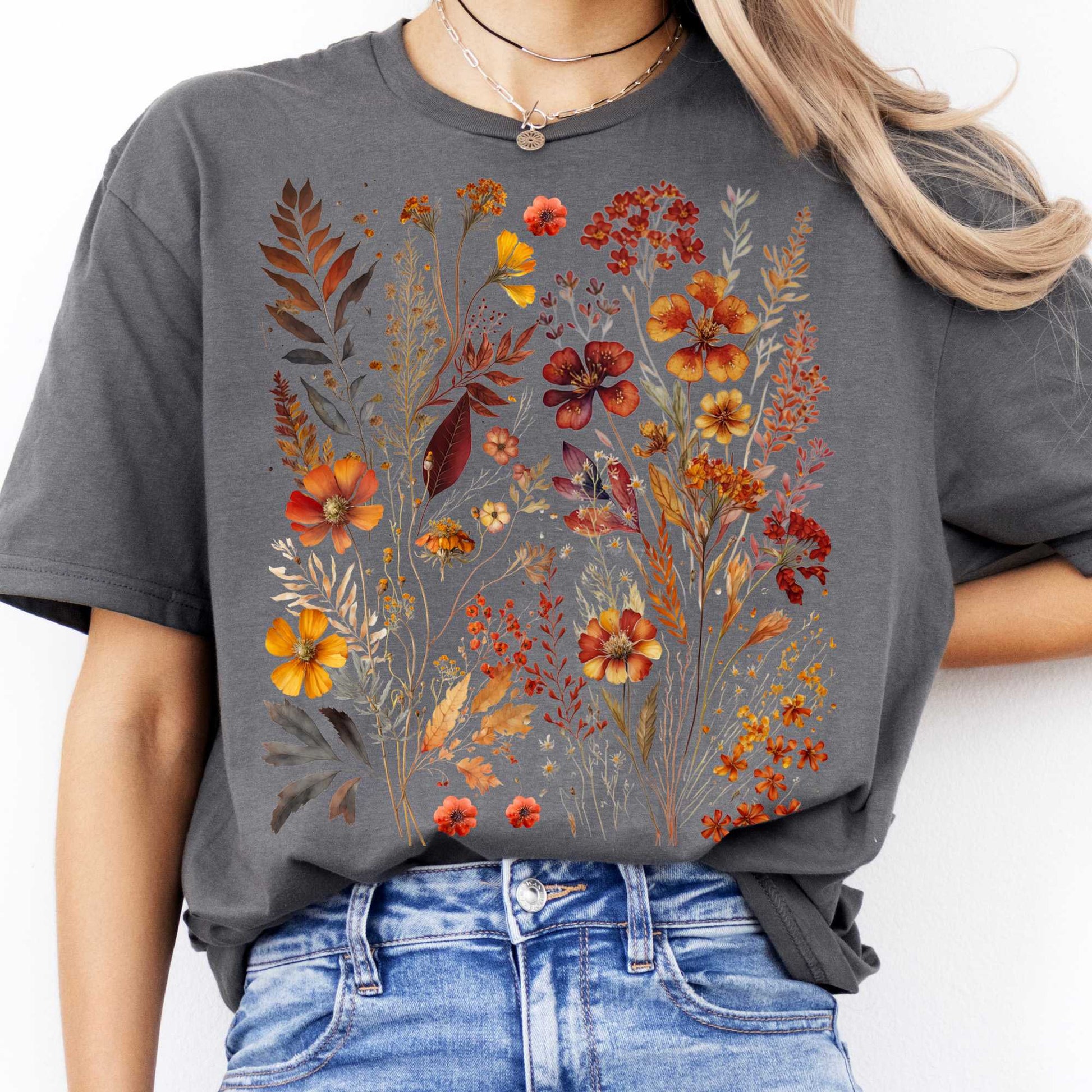 T-Shirt Autumn Cottagecore Wildflowers T-Shirt The Mystic Eden