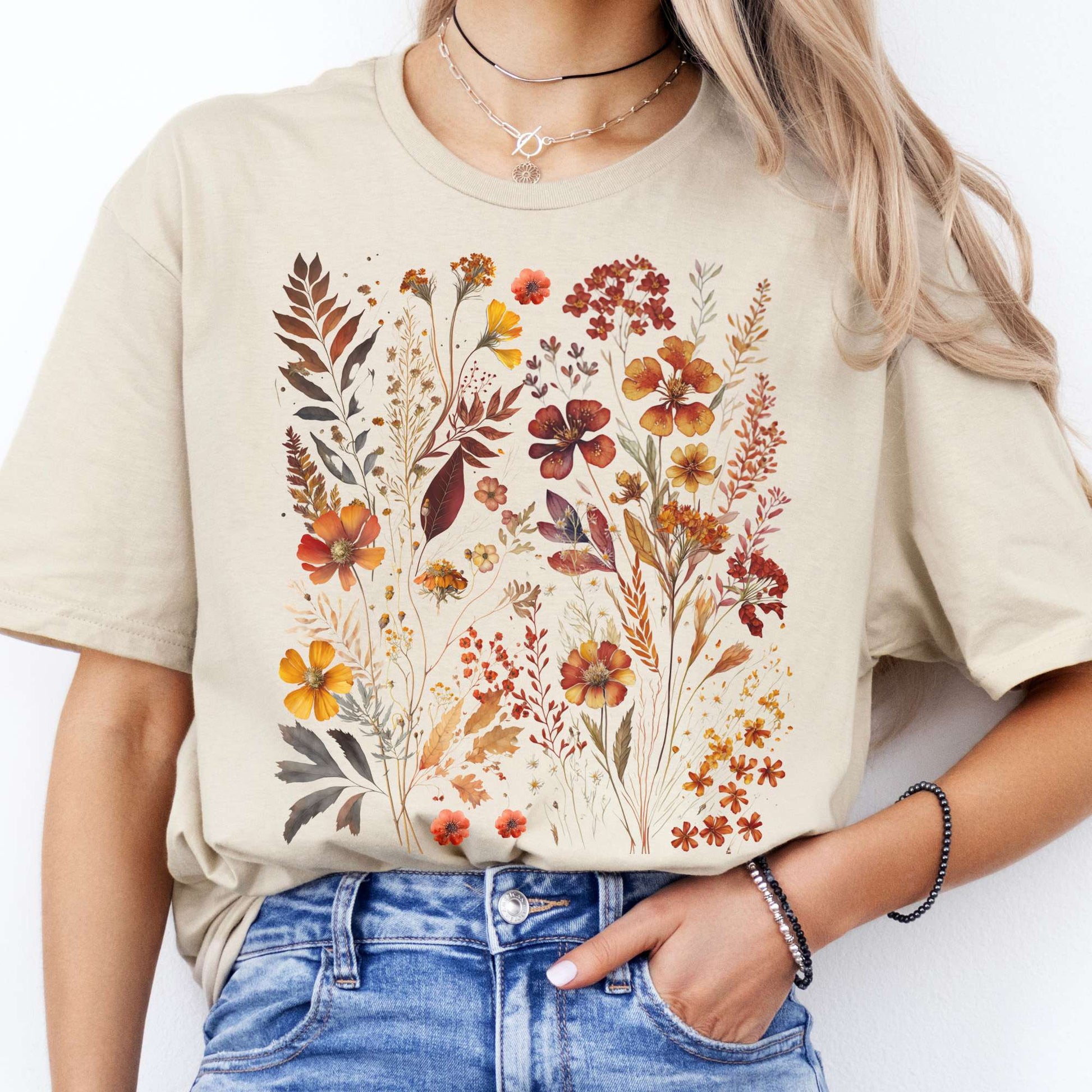 T-Shirt Autumn Cottagecore Wildflowers T-Shirt The Mystic Eden