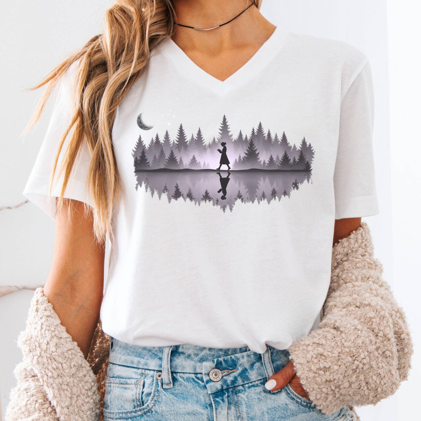 V-neck White / S Design 299 V-Neck The Mystic Eden