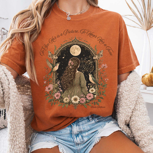 T-Shirt Yam / S To See Her Is a Picture, To Hear Her a Tune Dickinson T-Shirt The Mystic Eden