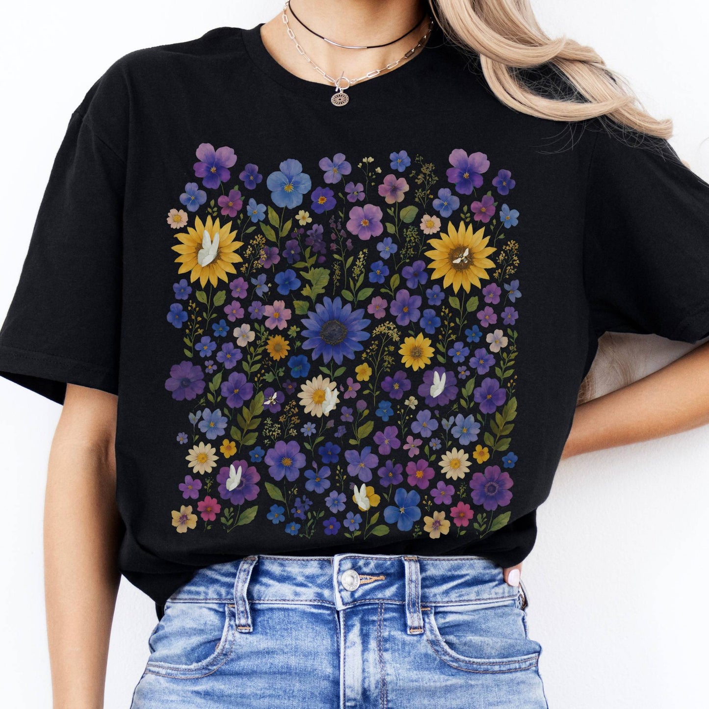 T-Shirt Sunflower Garden Cottagecore T-Shirt The Mystic Eden