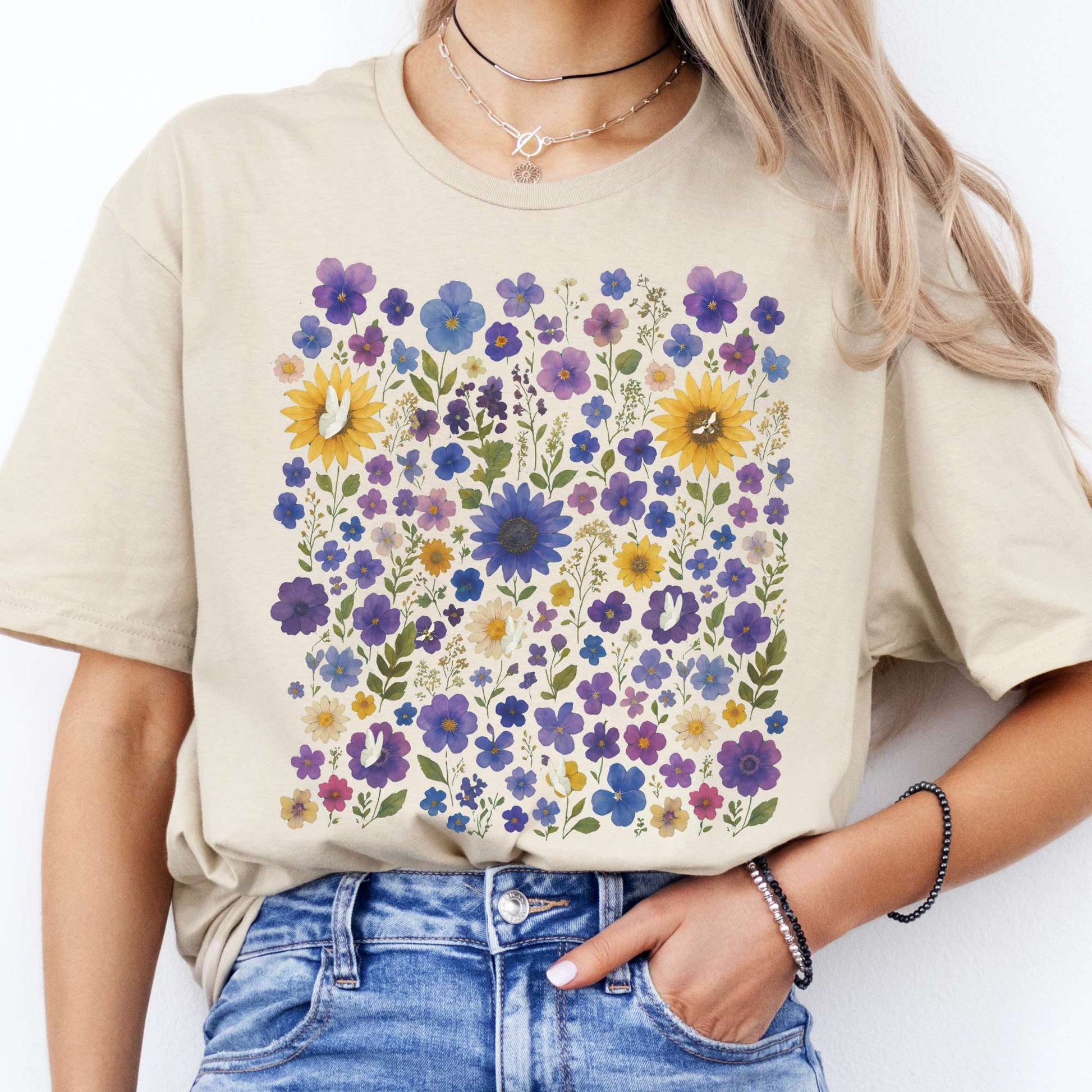 T-Shirt Sunflower Garden Cottagecore T-Shirt The Mystic Eden