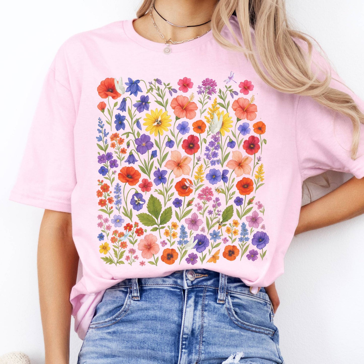 T-Shirt Vibrant Floral Wildflower Cottagecore T-Shirt The Mystic Eden