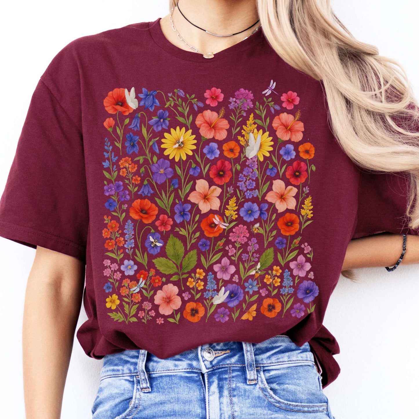 T-Shirt Vibrant Floral Wildflower Cottagecore T-Shirt The Mystic Eden