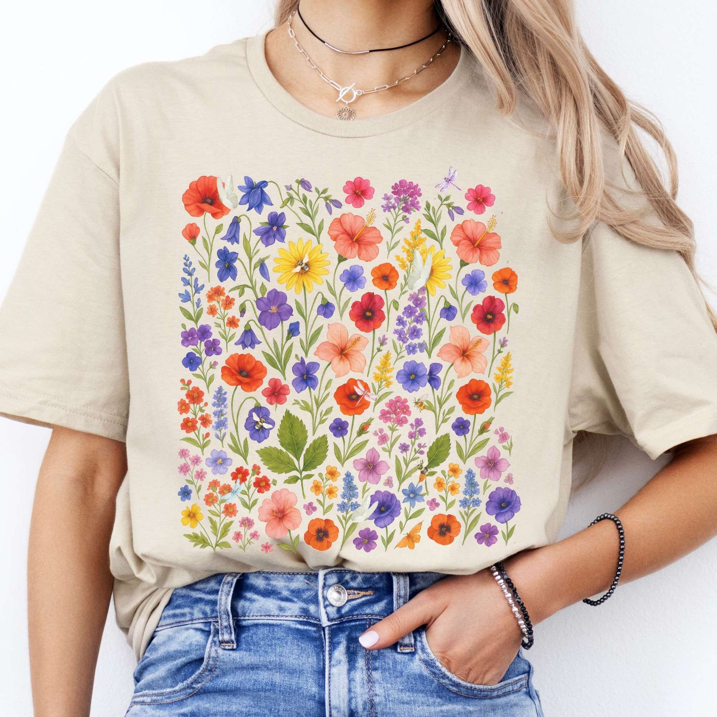 T-Shirt Vibrant Floral Wildflower Cottagecore T-Shirt The Mystic Eden