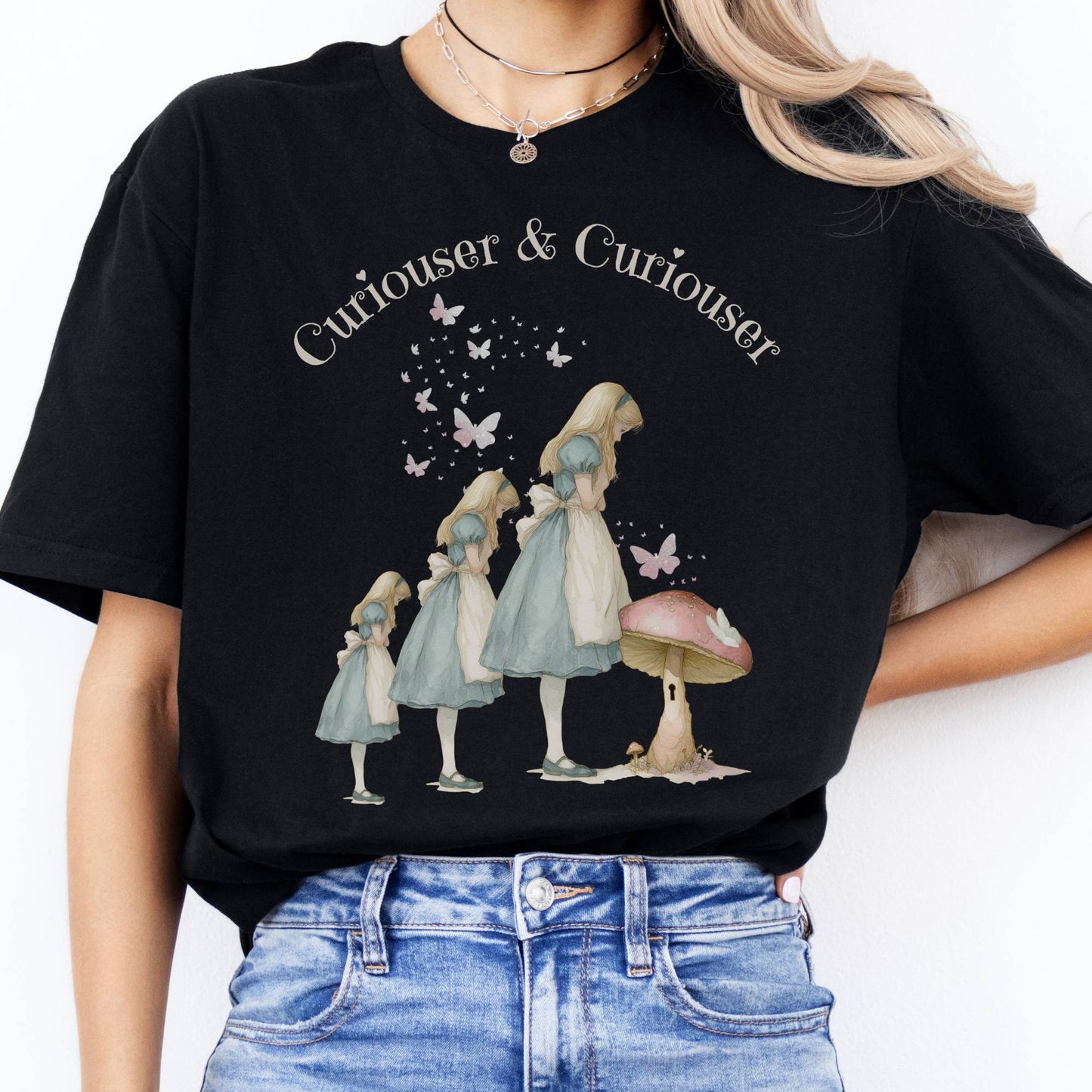 T-Shirt Curiouser and Curiouser Alice T-Shirt The Mystic Eden